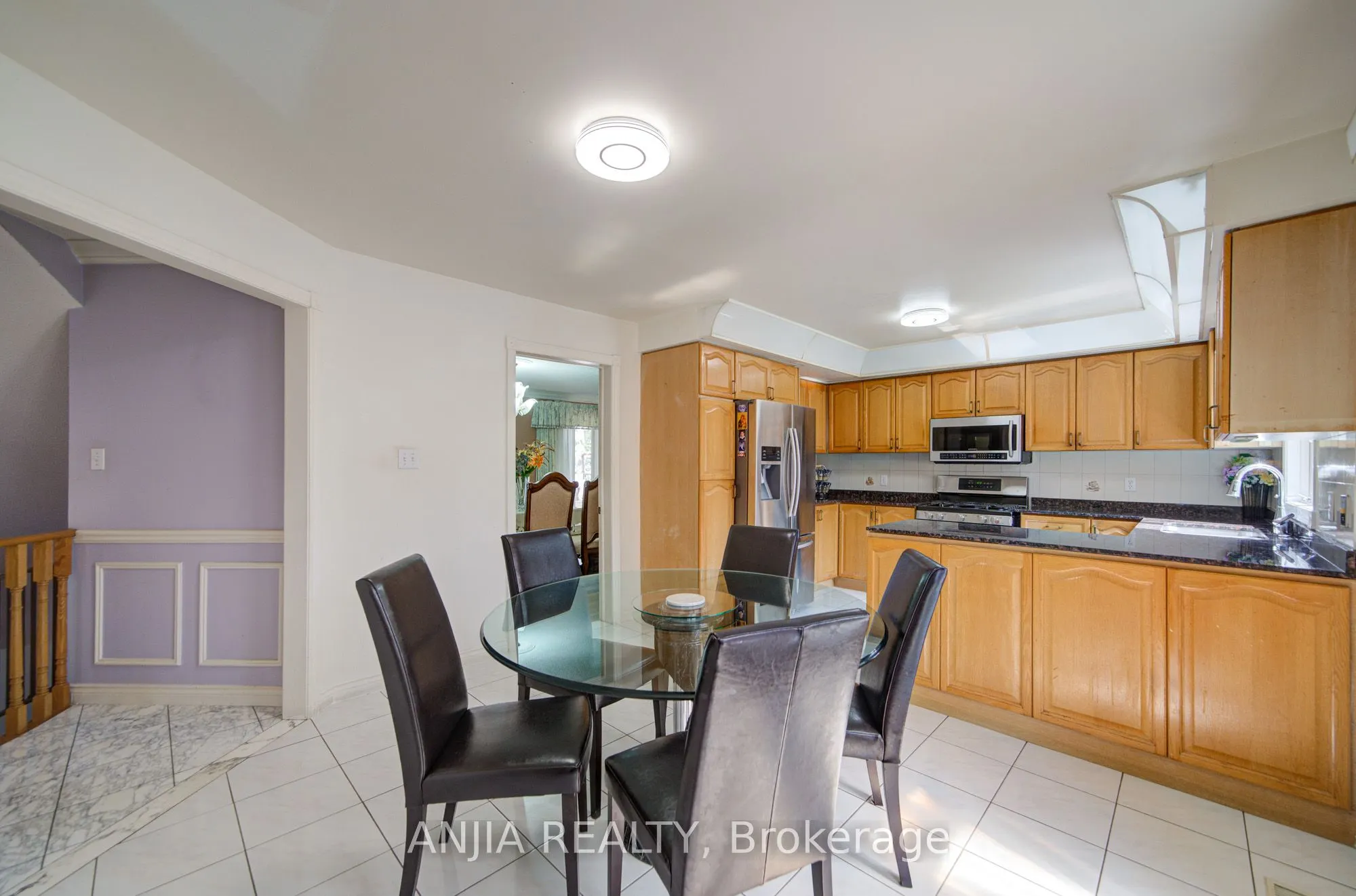 20 Lady Lynn Crescent