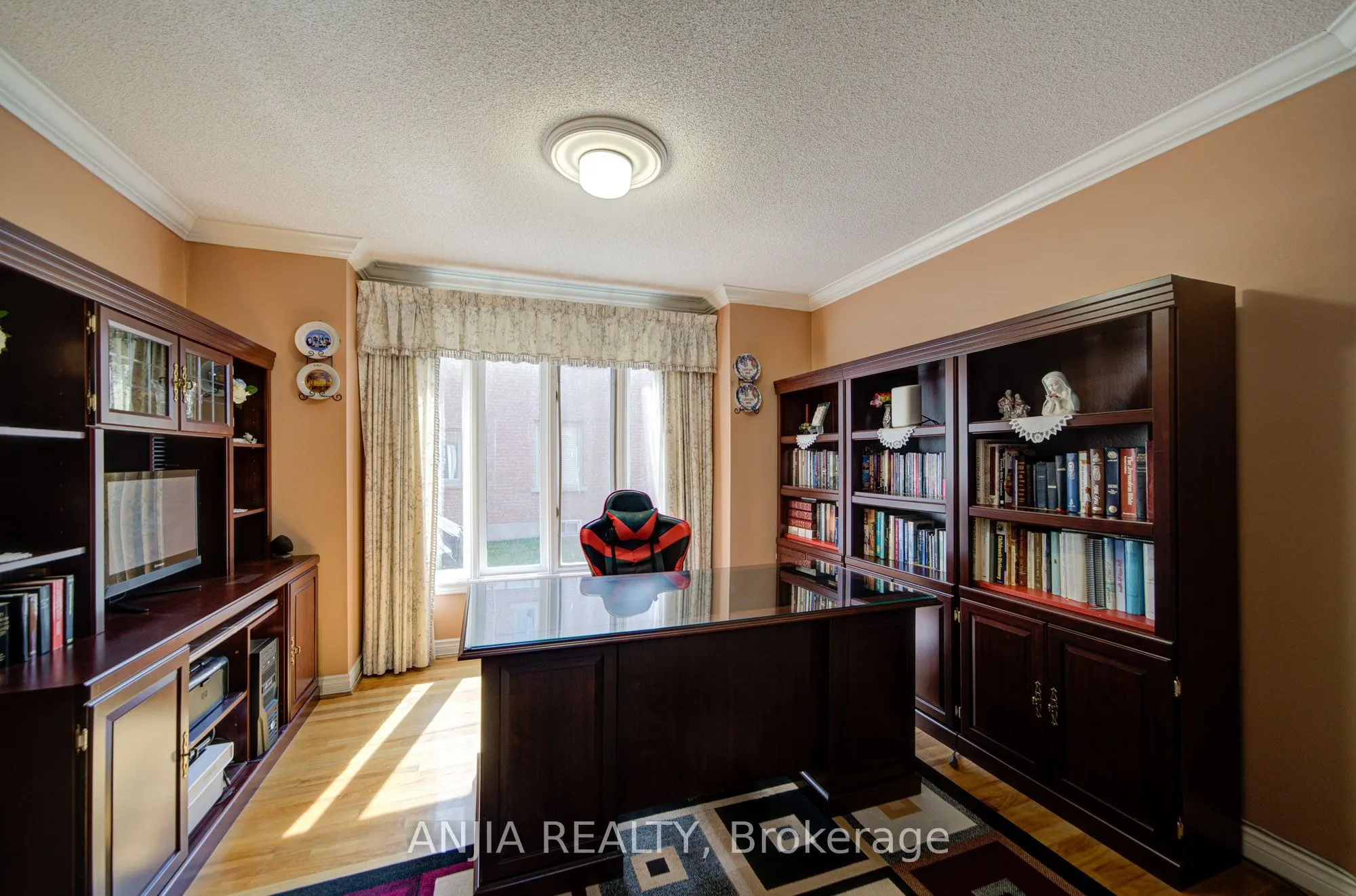20 Lady Lynn Crescent