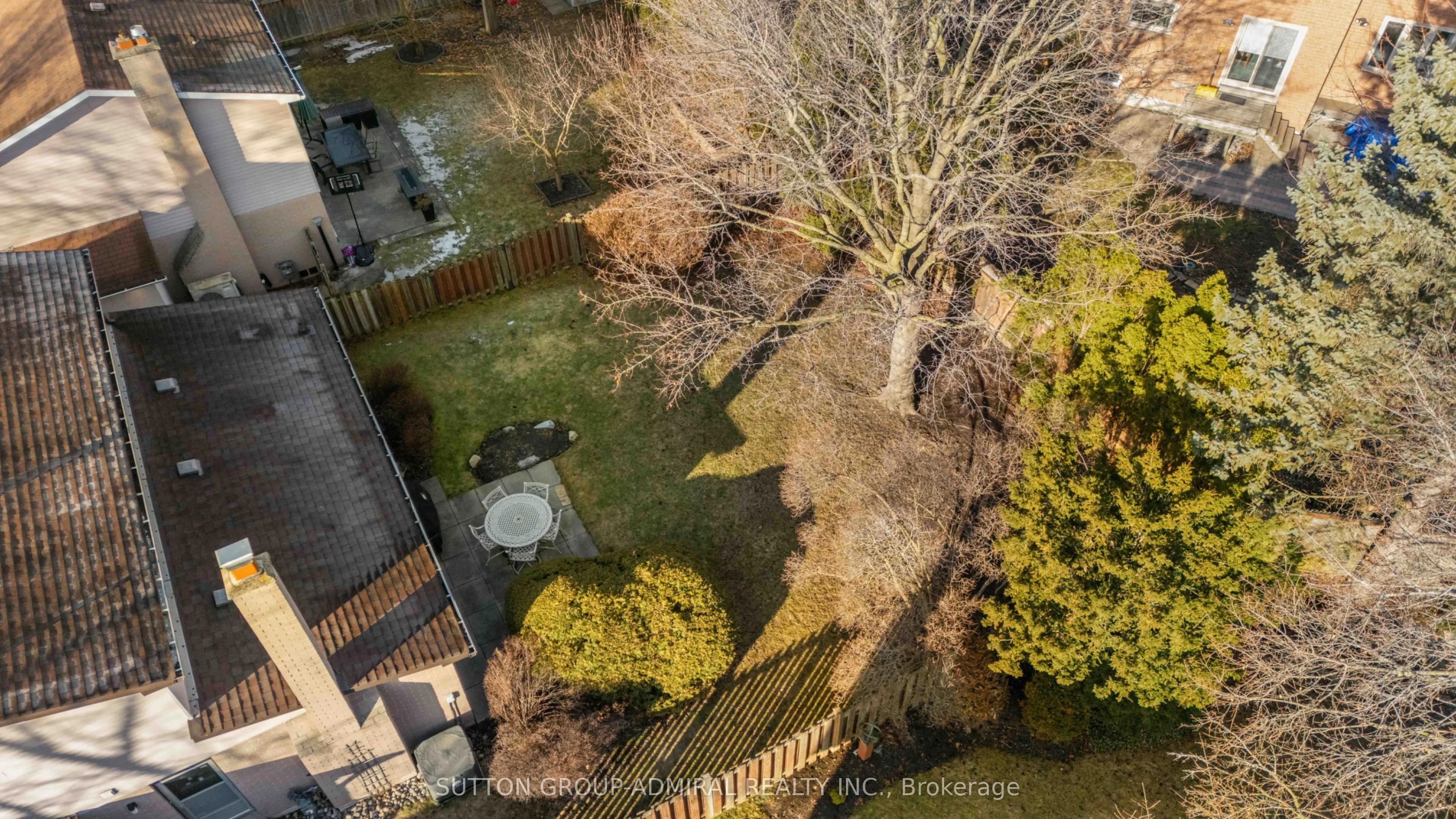 32 Mayvern Crescent
