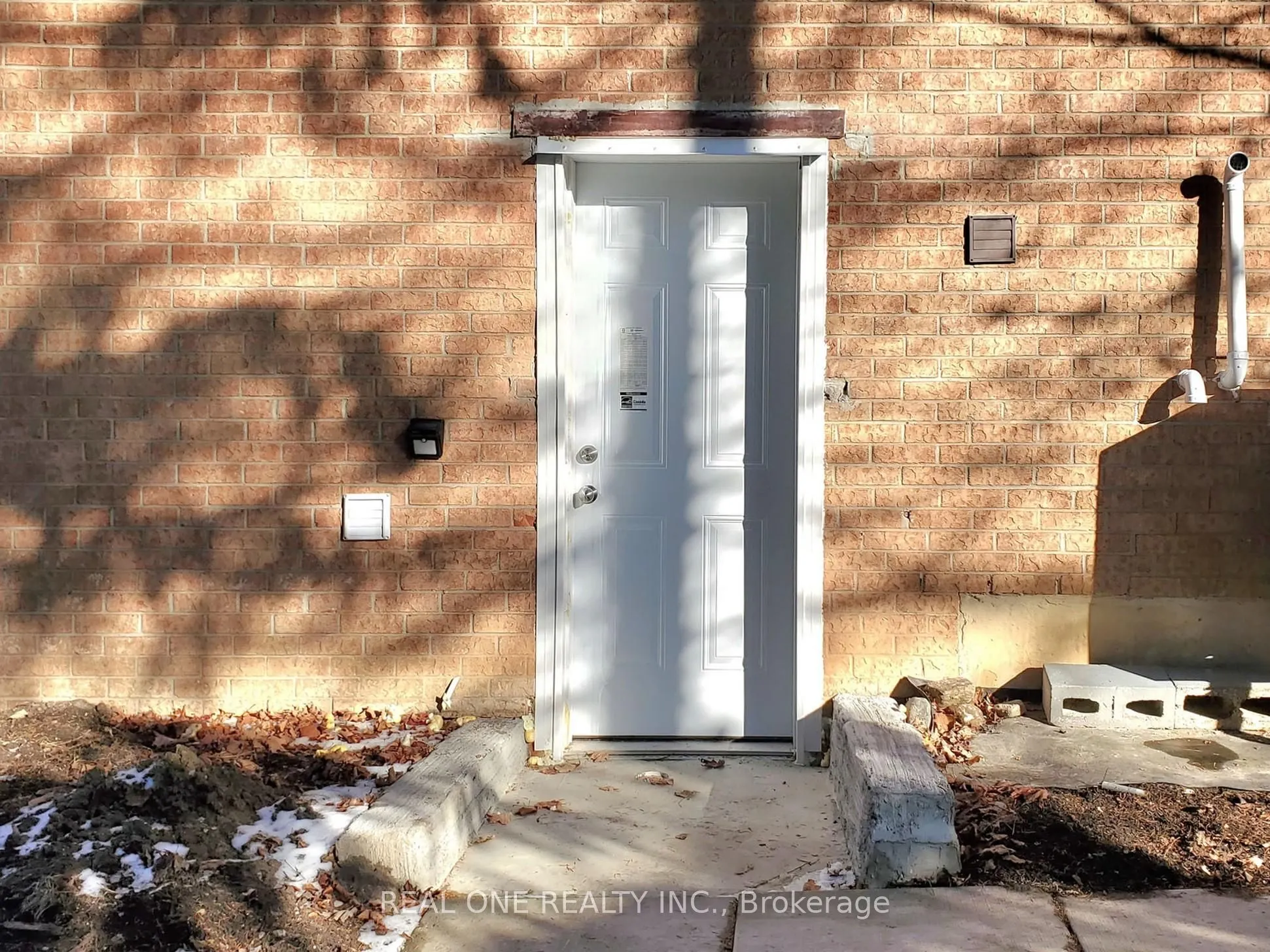 47 Lowe Boulevard