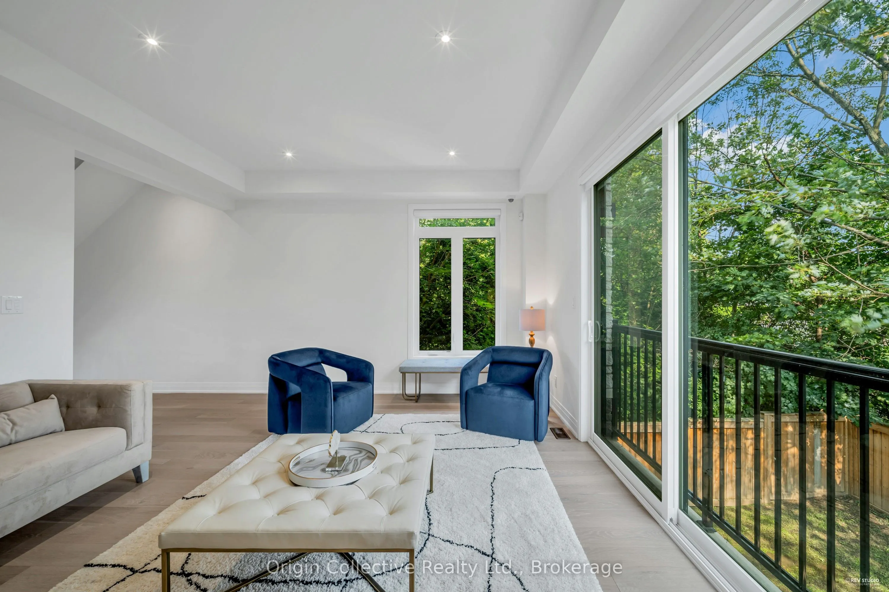 6 Howick Lane