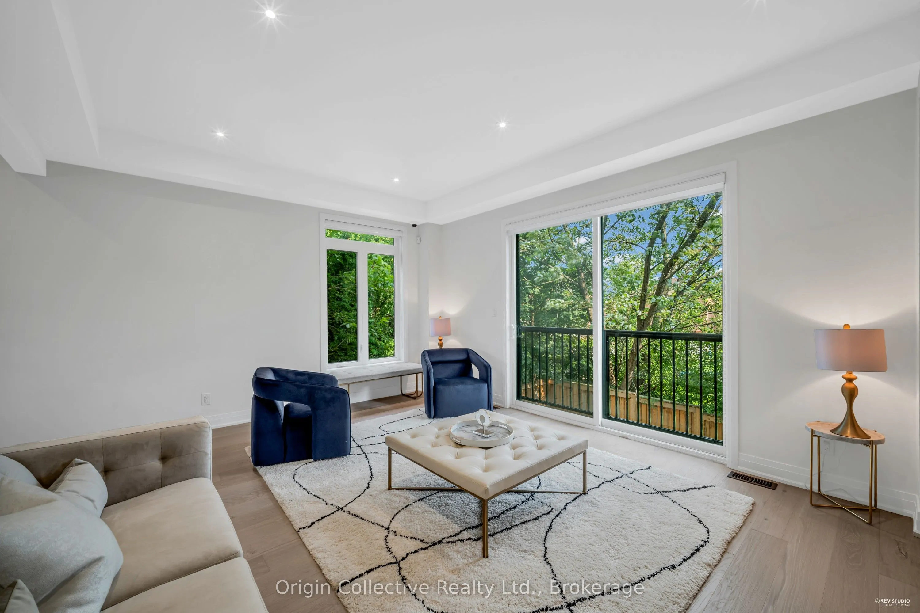 6 Howick Lane