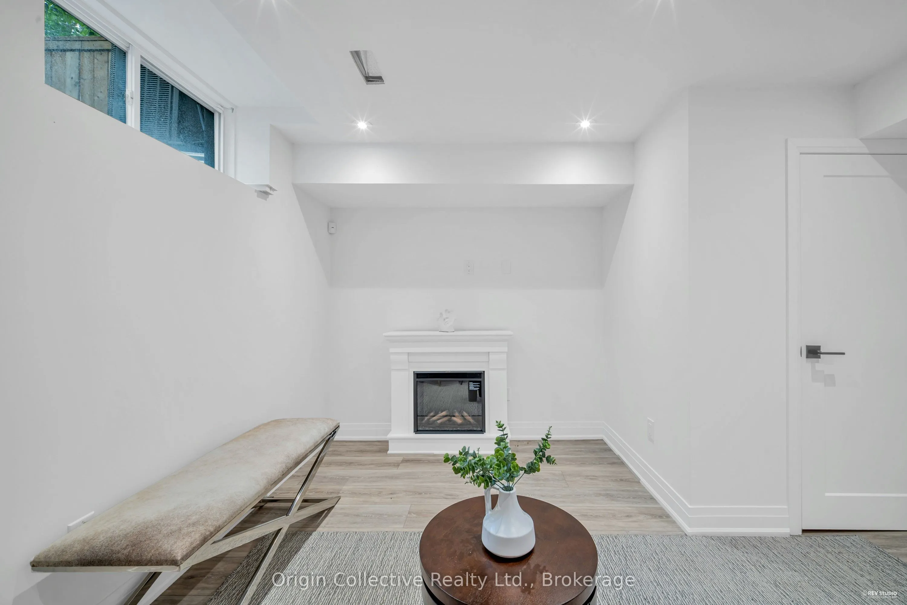 6 Howick Lane
