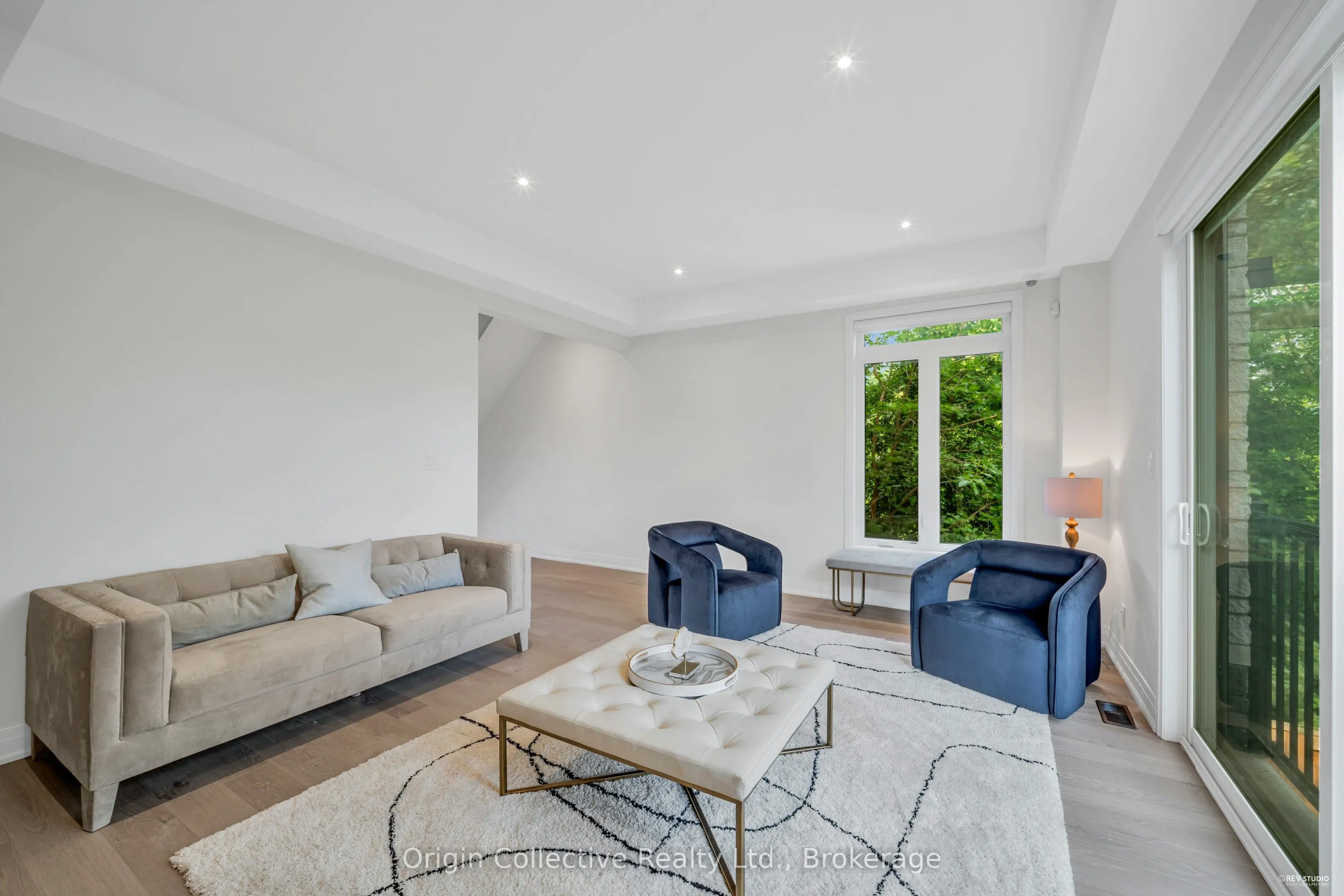 6 Howick Lane