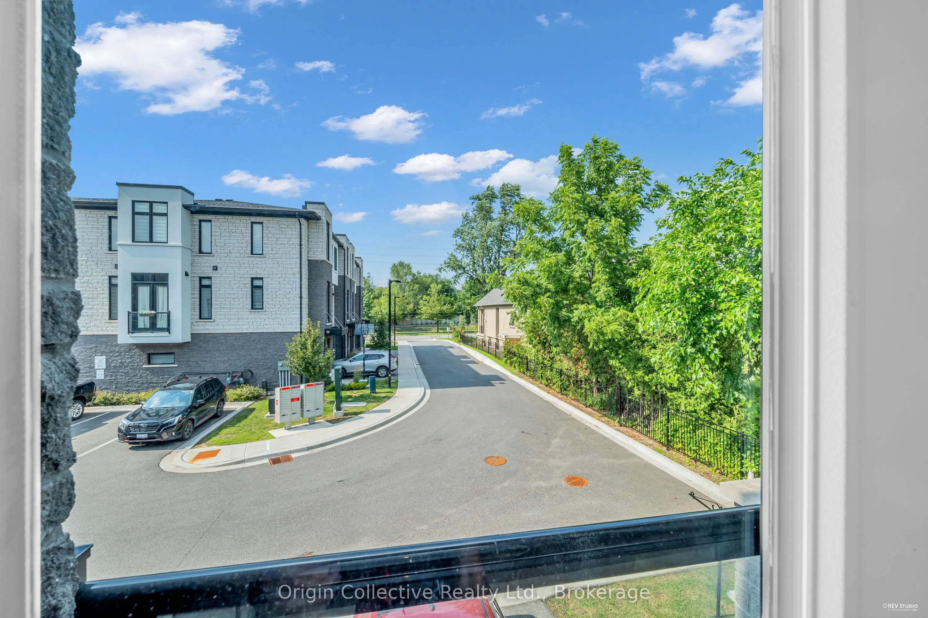 6 Howick Lane