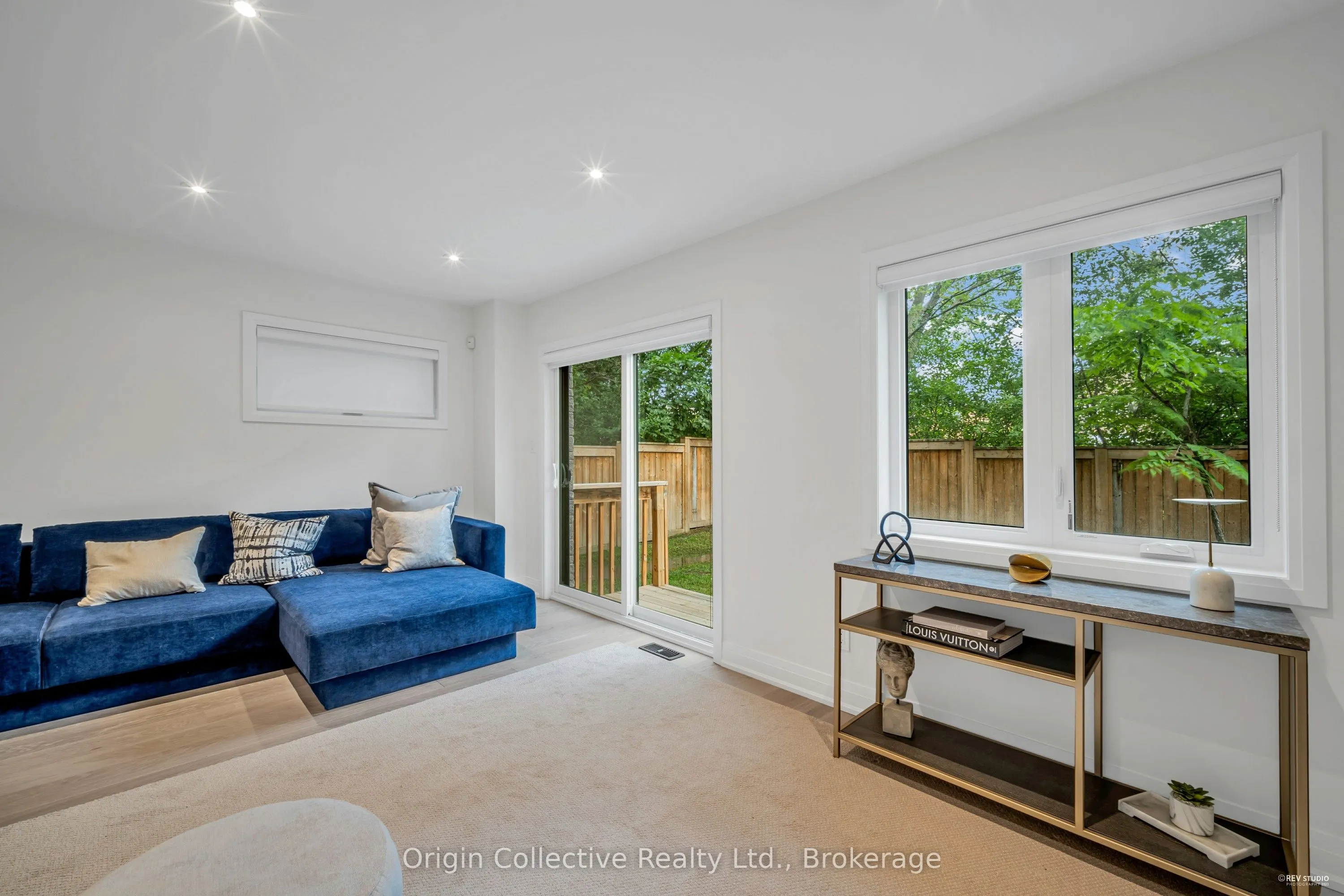 6 Howick Lane
