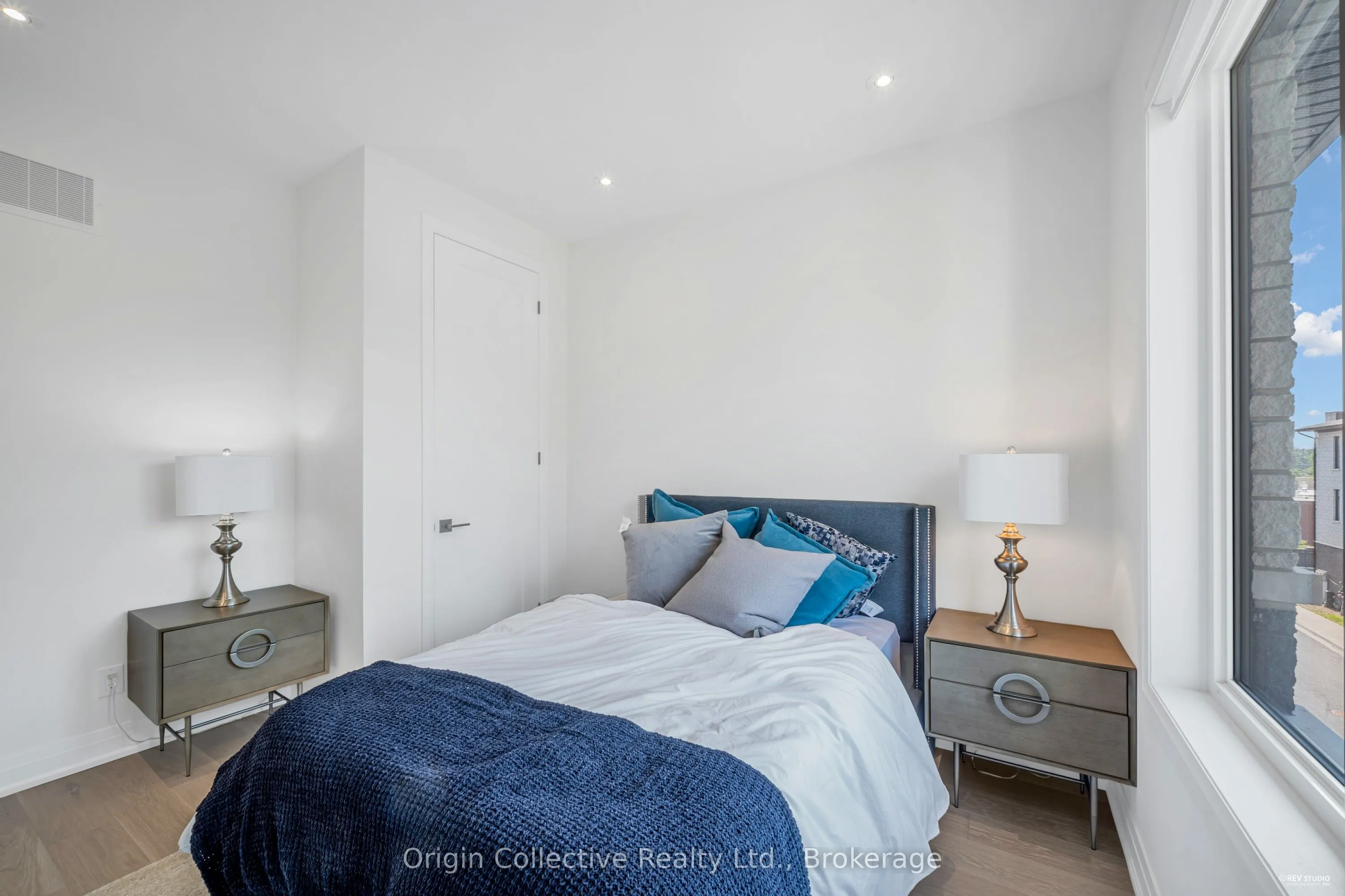 6 Howick Lane
