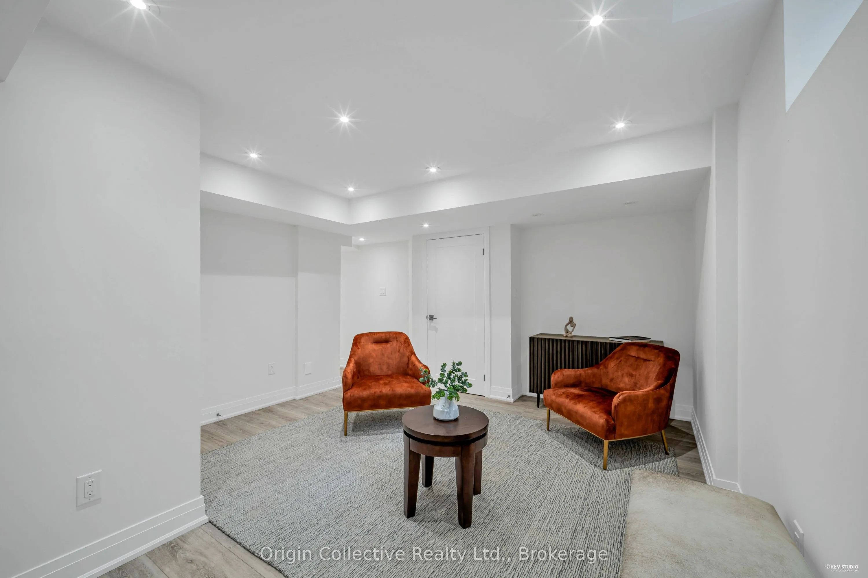 6 Howick Lane