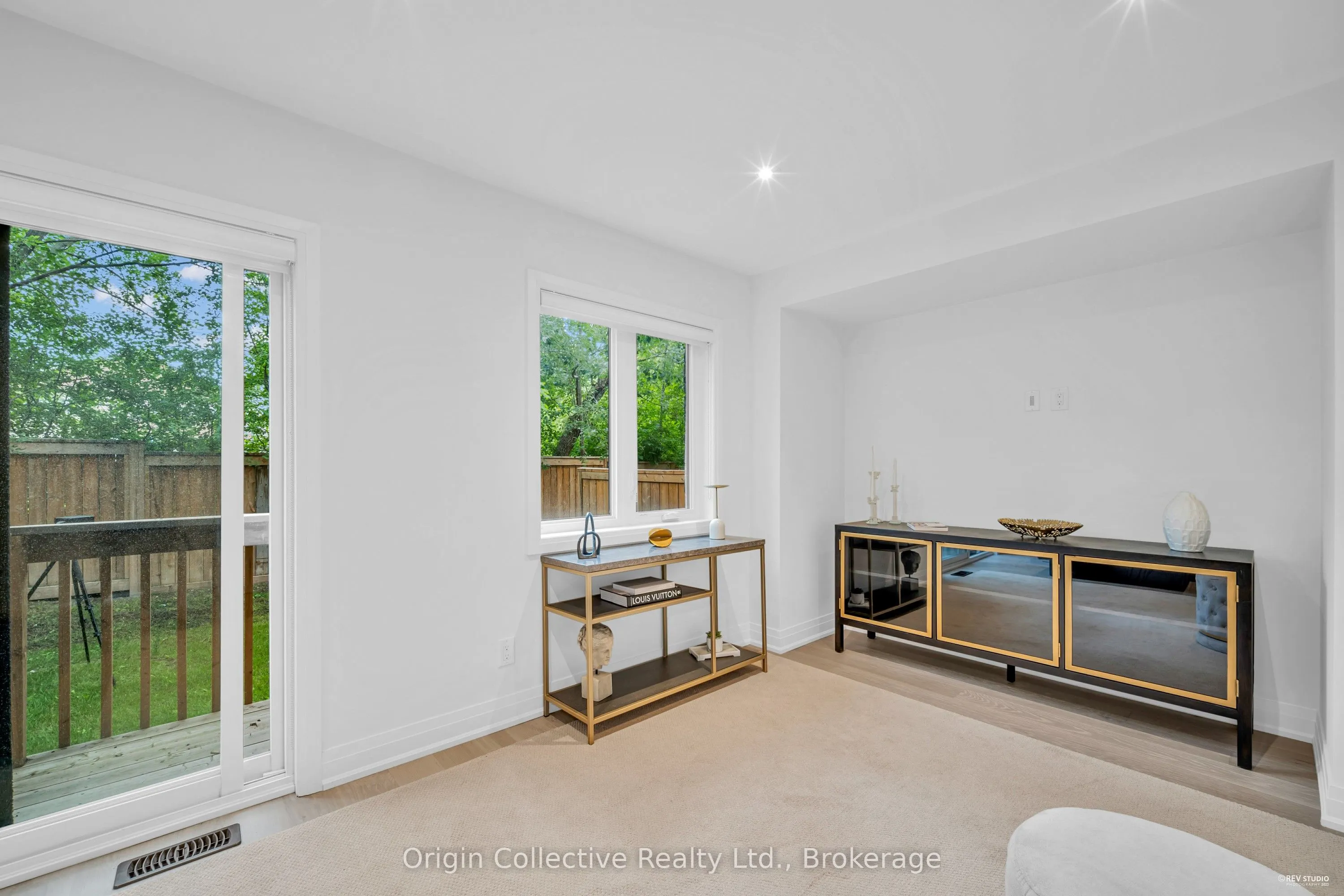 6 Howick Lane