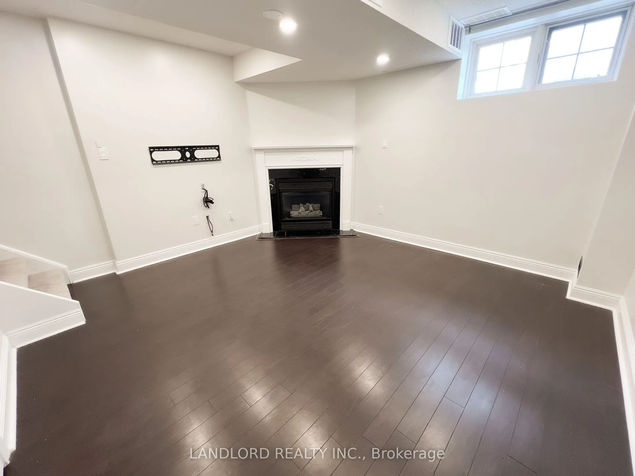 33 Benson Avenue, #00