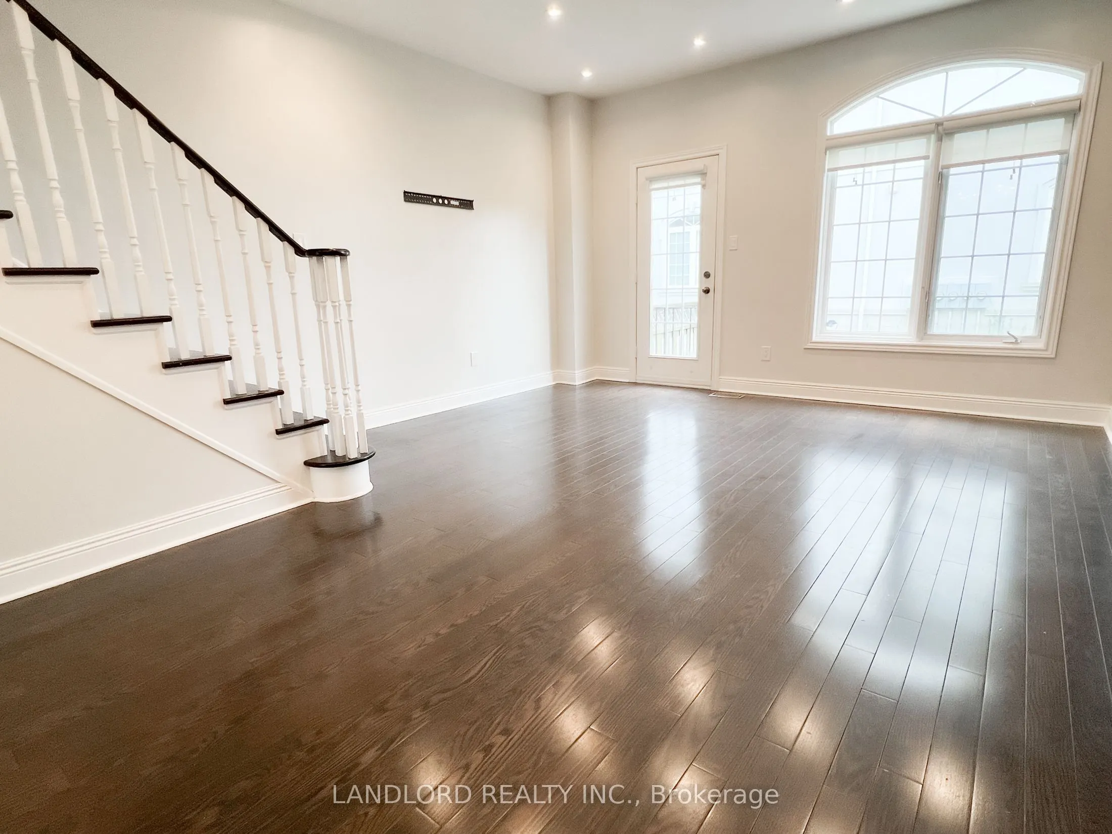 33 Benson Avenue, #00