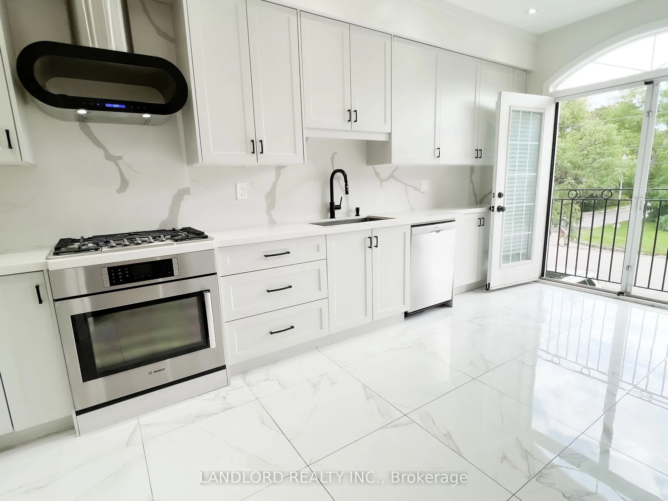 33 Benson Avenue, #00