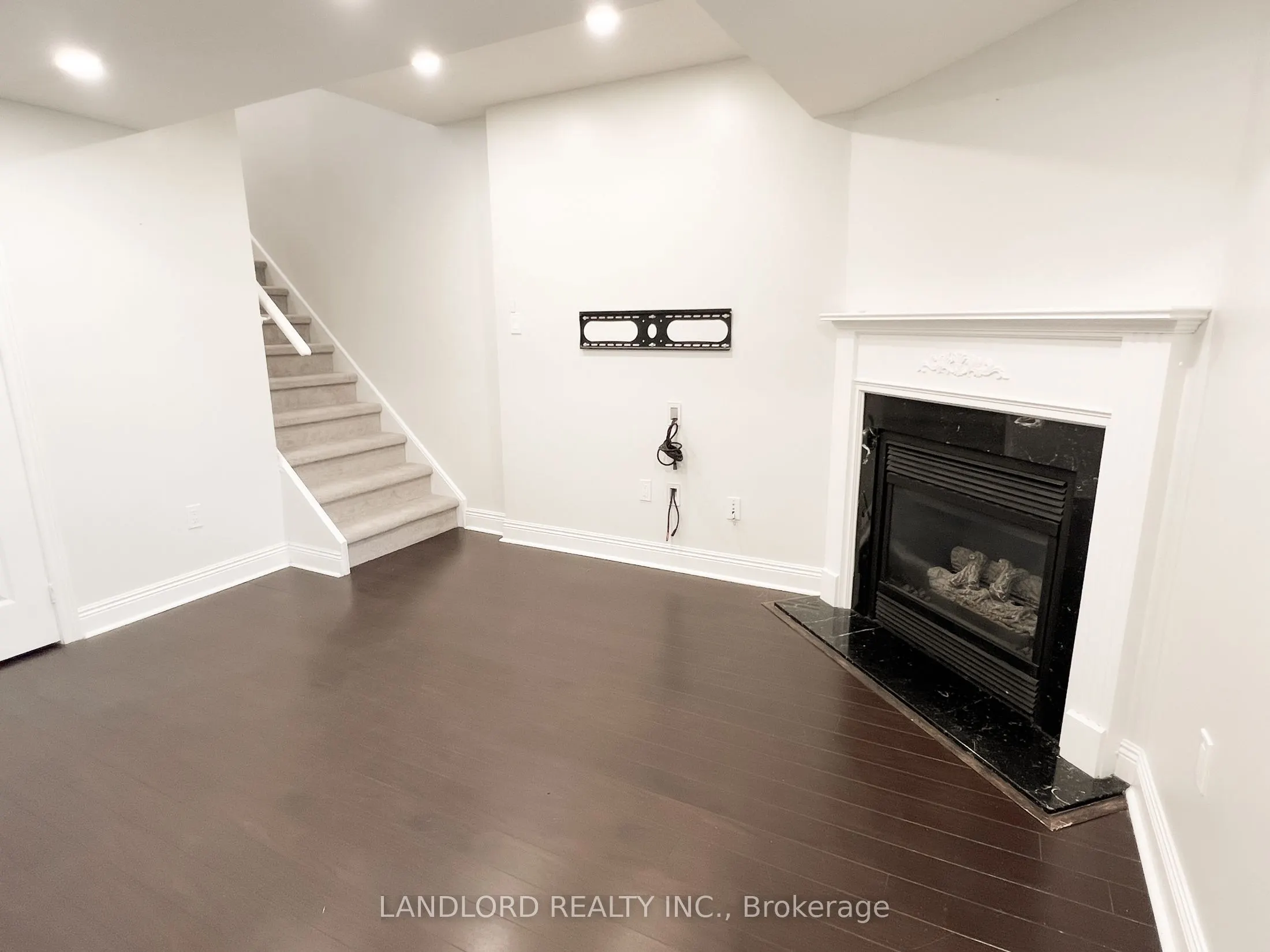 33 Benson Avenue, #00