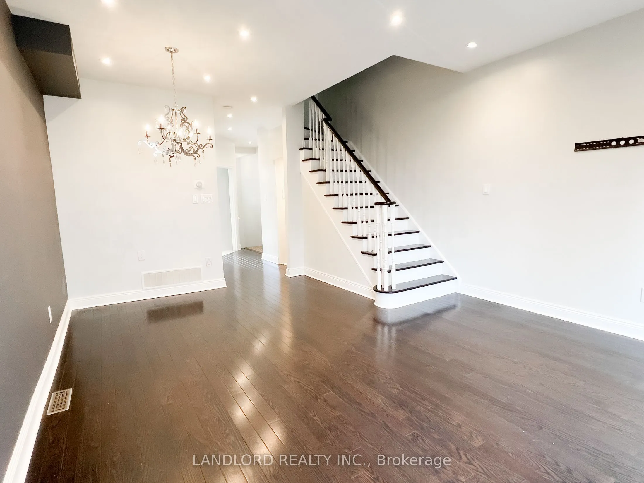 33 Benson Avenue, #00