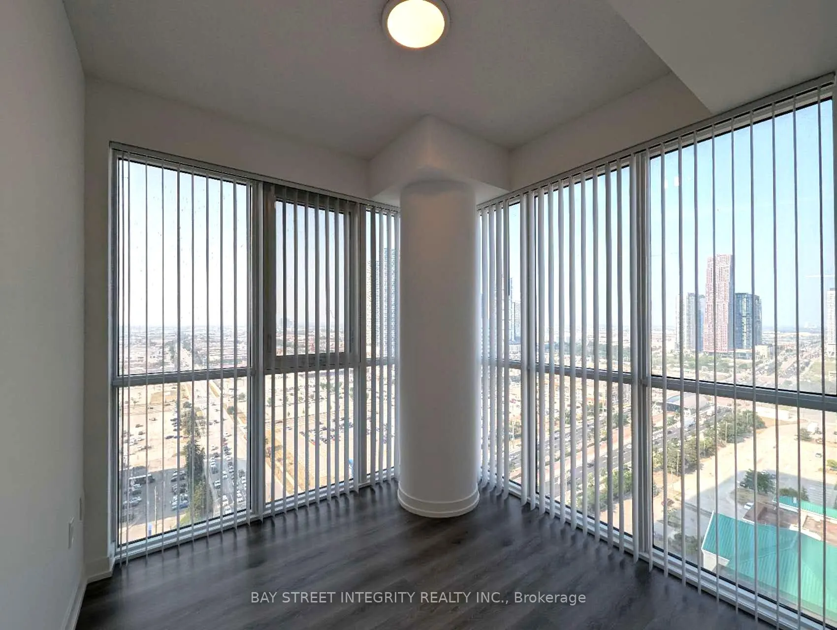 28 Interchange Way, #2605