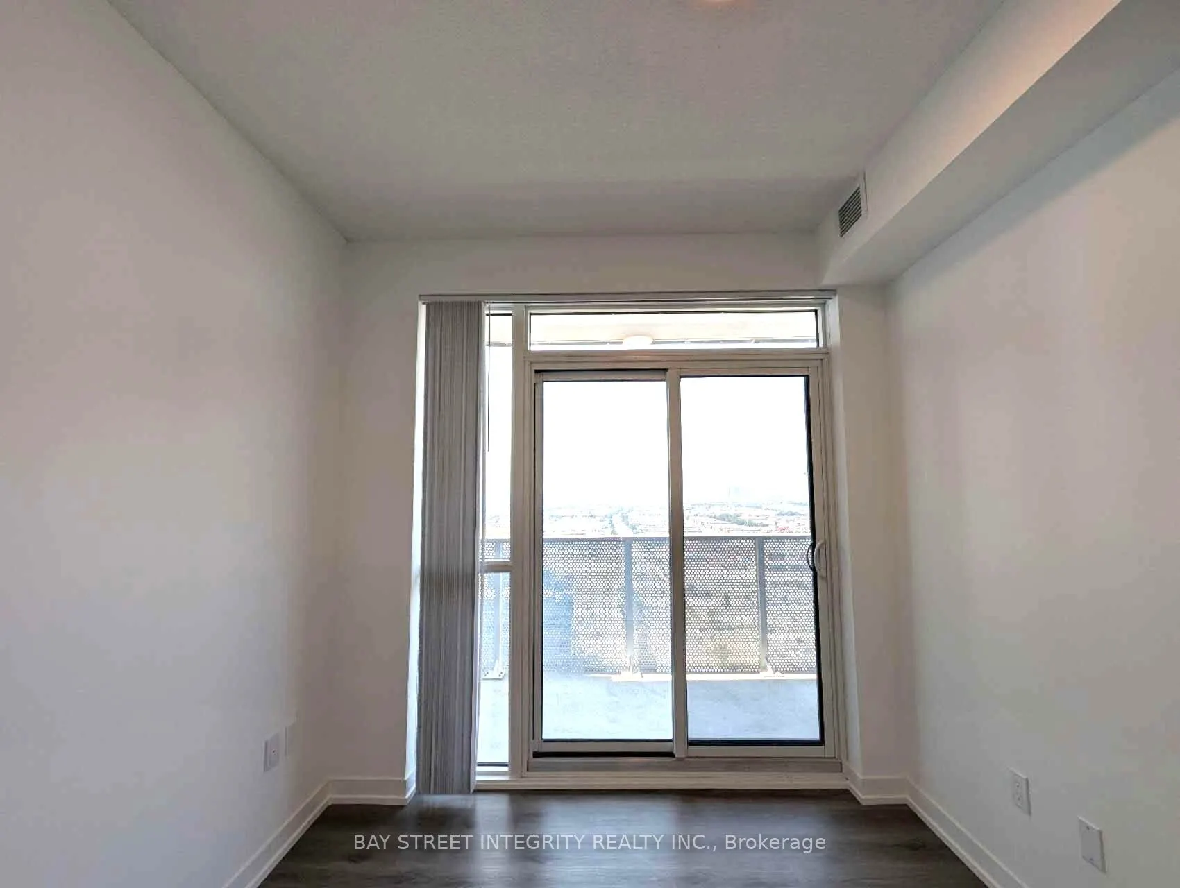 28 Interchange Way, #2605