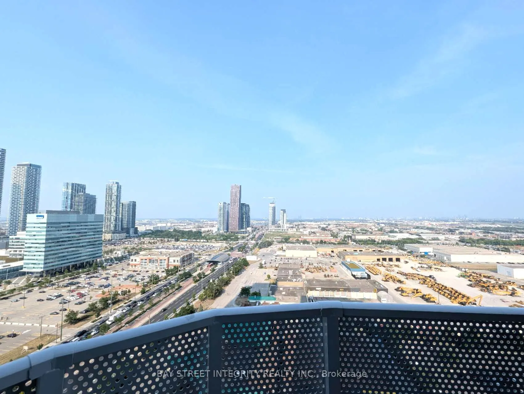 28 Interchange Way, #2605