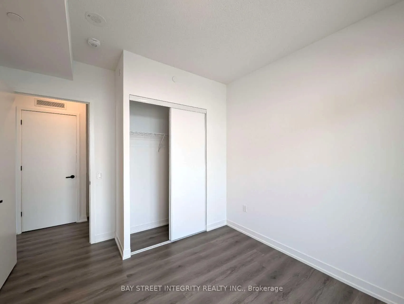 28 Interchange Way, #2605