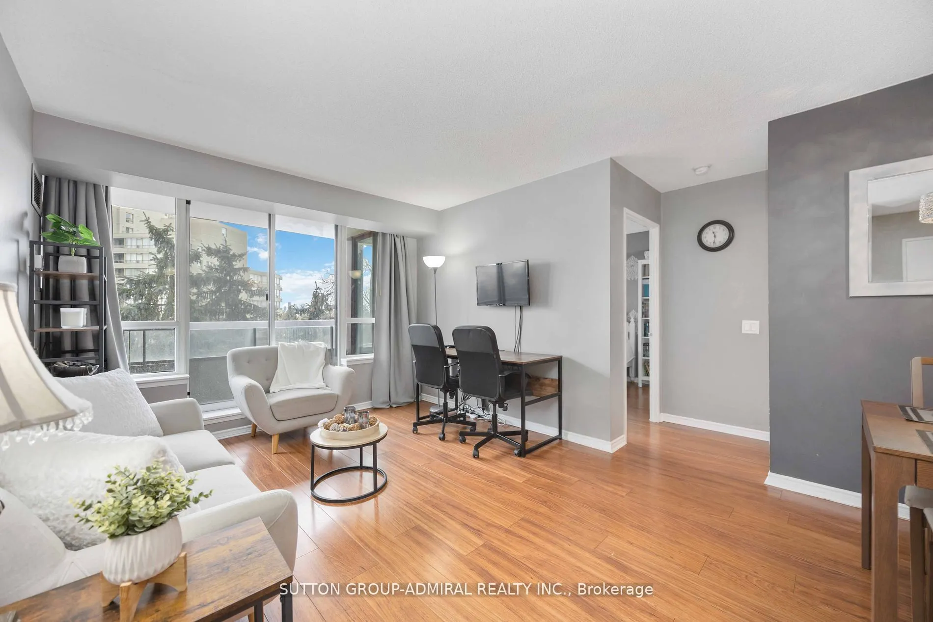 81 Townsgate Drive, #412