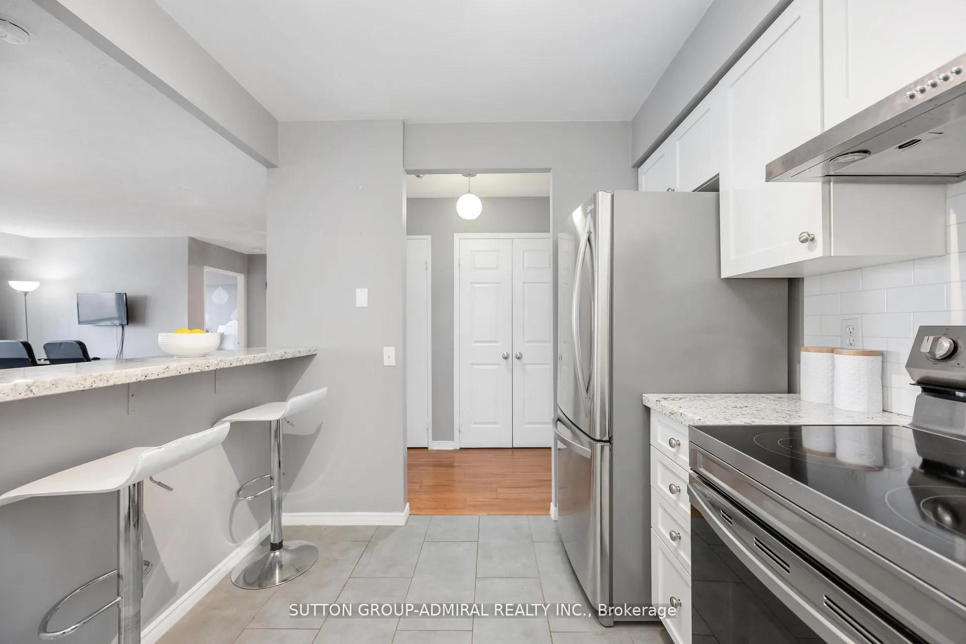 81 Townsgate Drive, #412