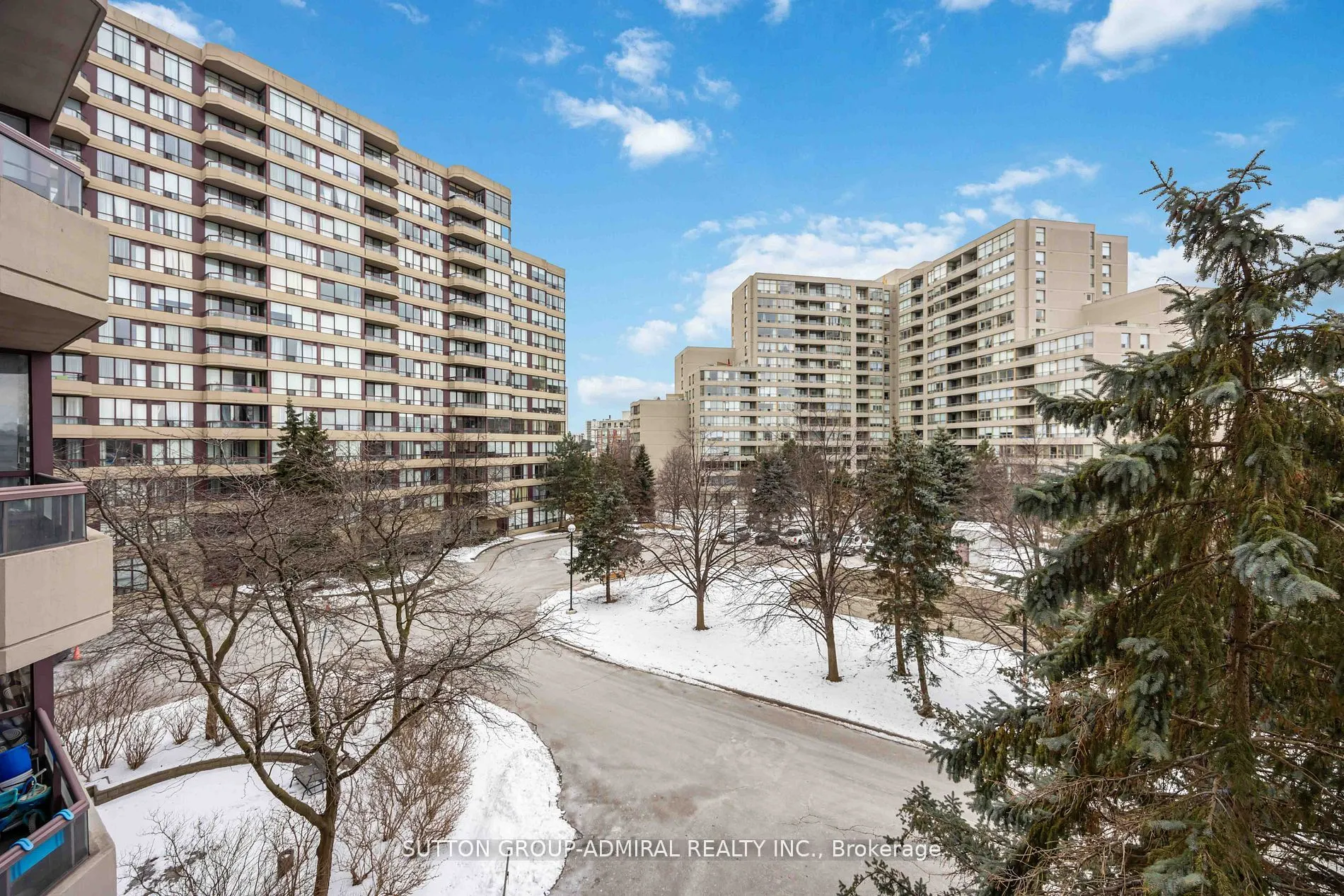 81 Townsgate Drive, #412