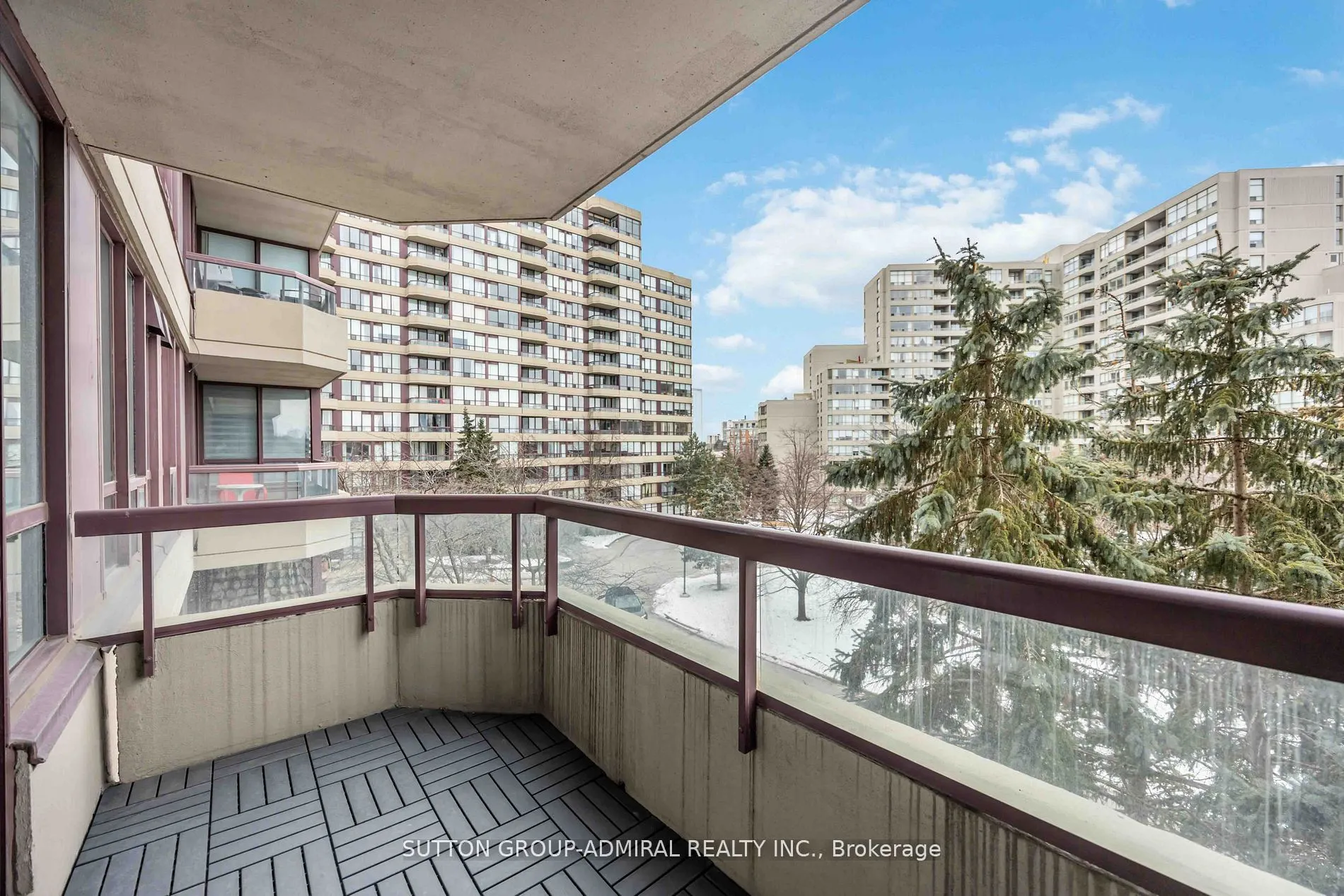 81 Townsgate Drive, #412