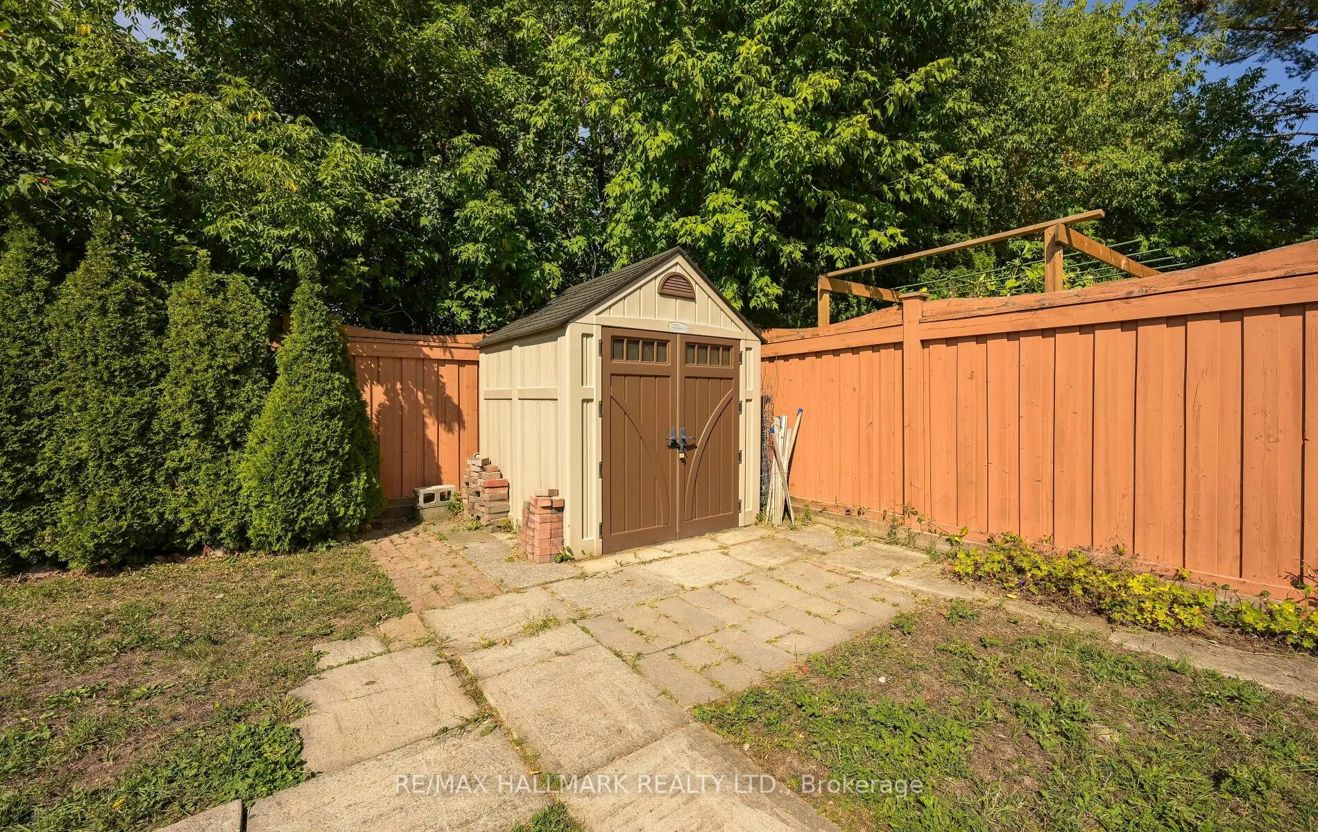 30 Oak Avenue