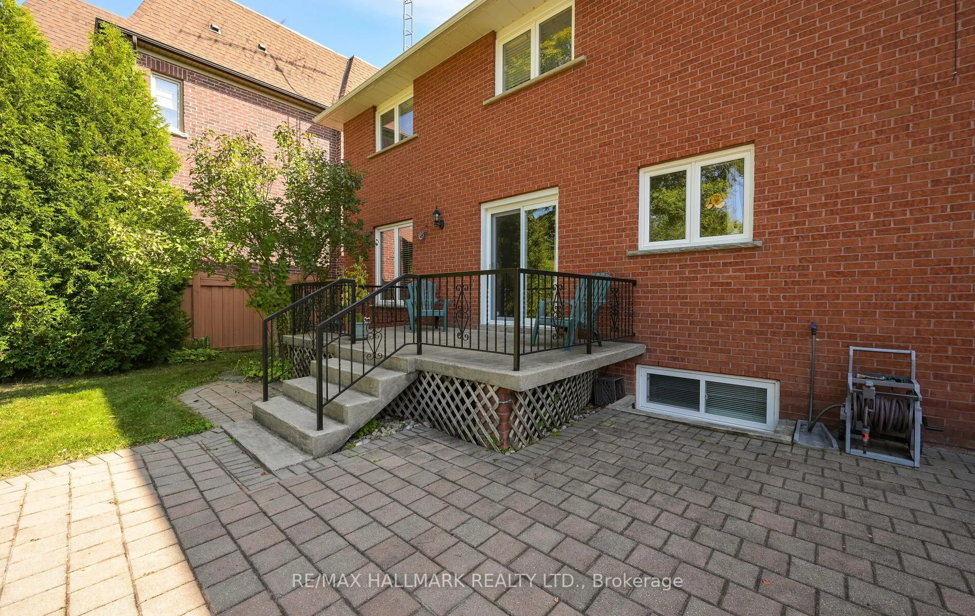 30 Oak Avenue