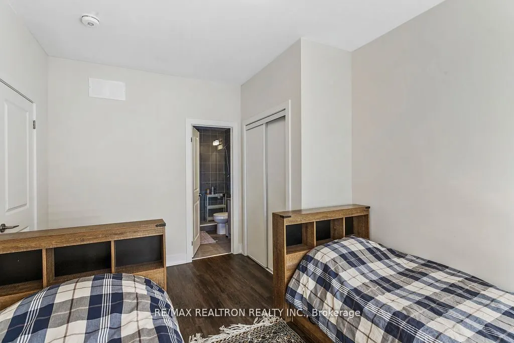 8 Sayers Lane, #12