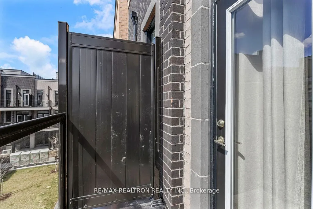 8 Sayers Lane, #12