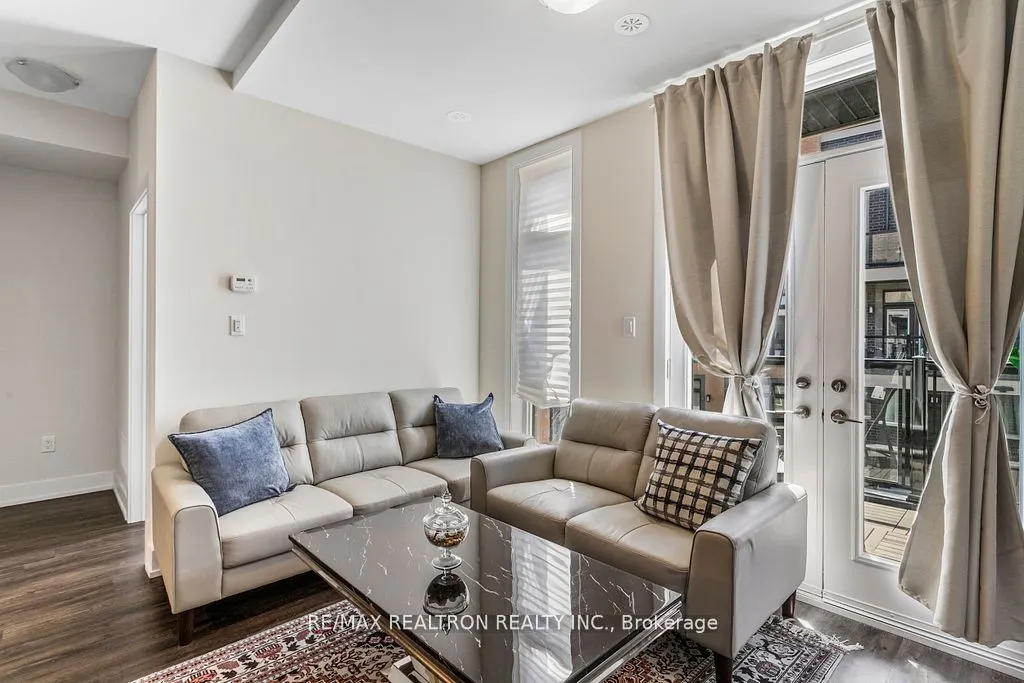 8 Sayers Lane, #12