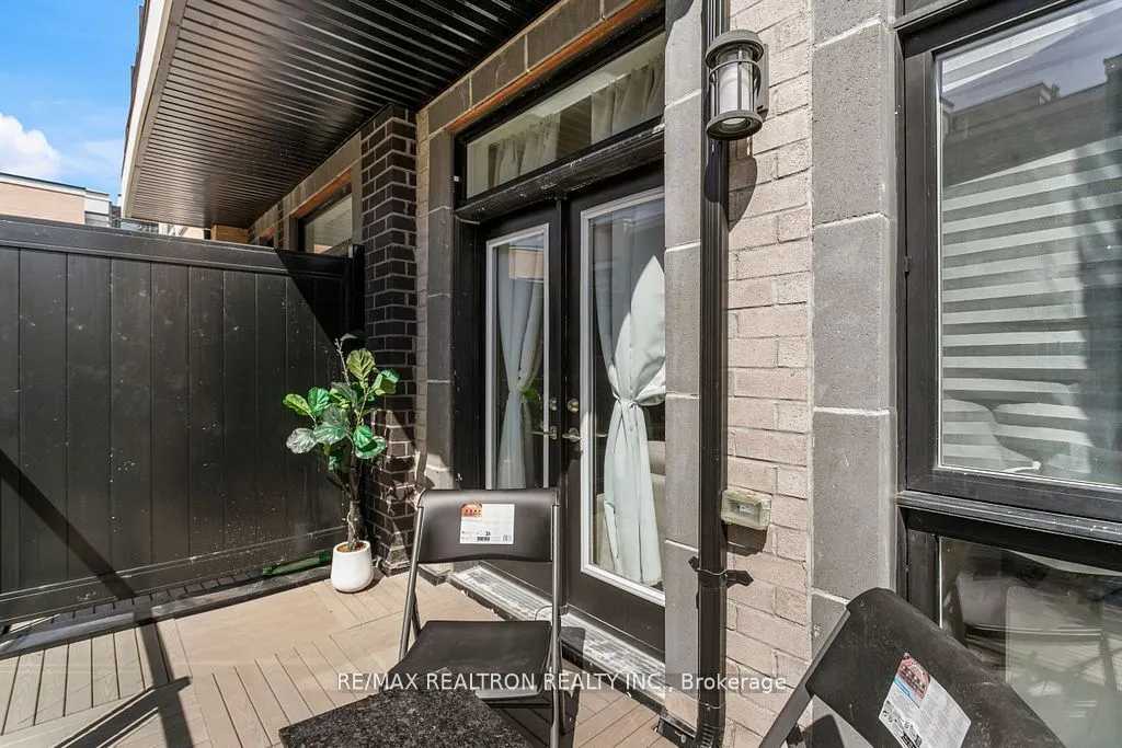 8 Sayers Lane, #12