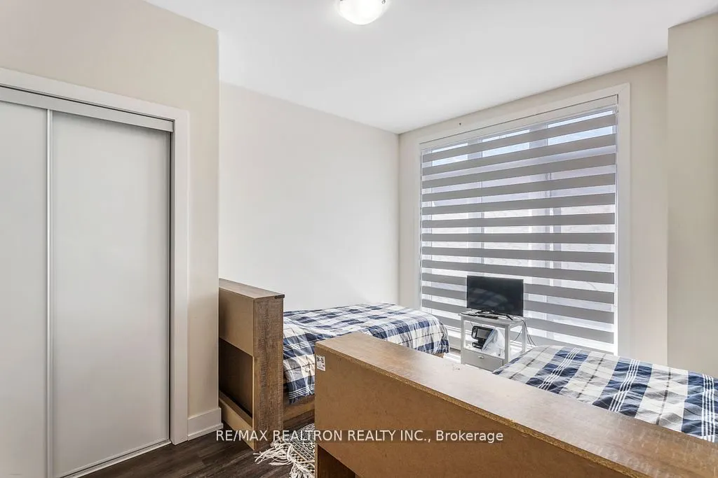 8 Sayers Lane, #12