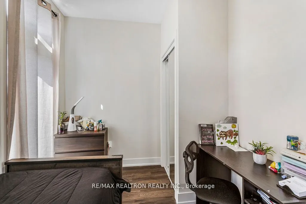 8 Sayers Lane, #12