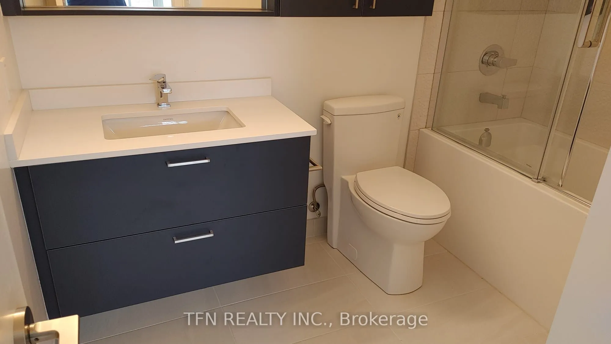 30 Upper Mall Way, #308