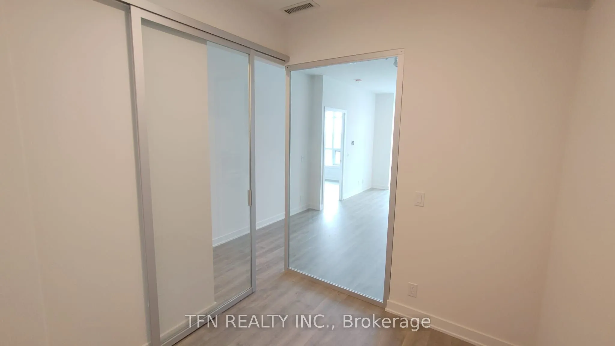 30 Upper Mall Way, #308