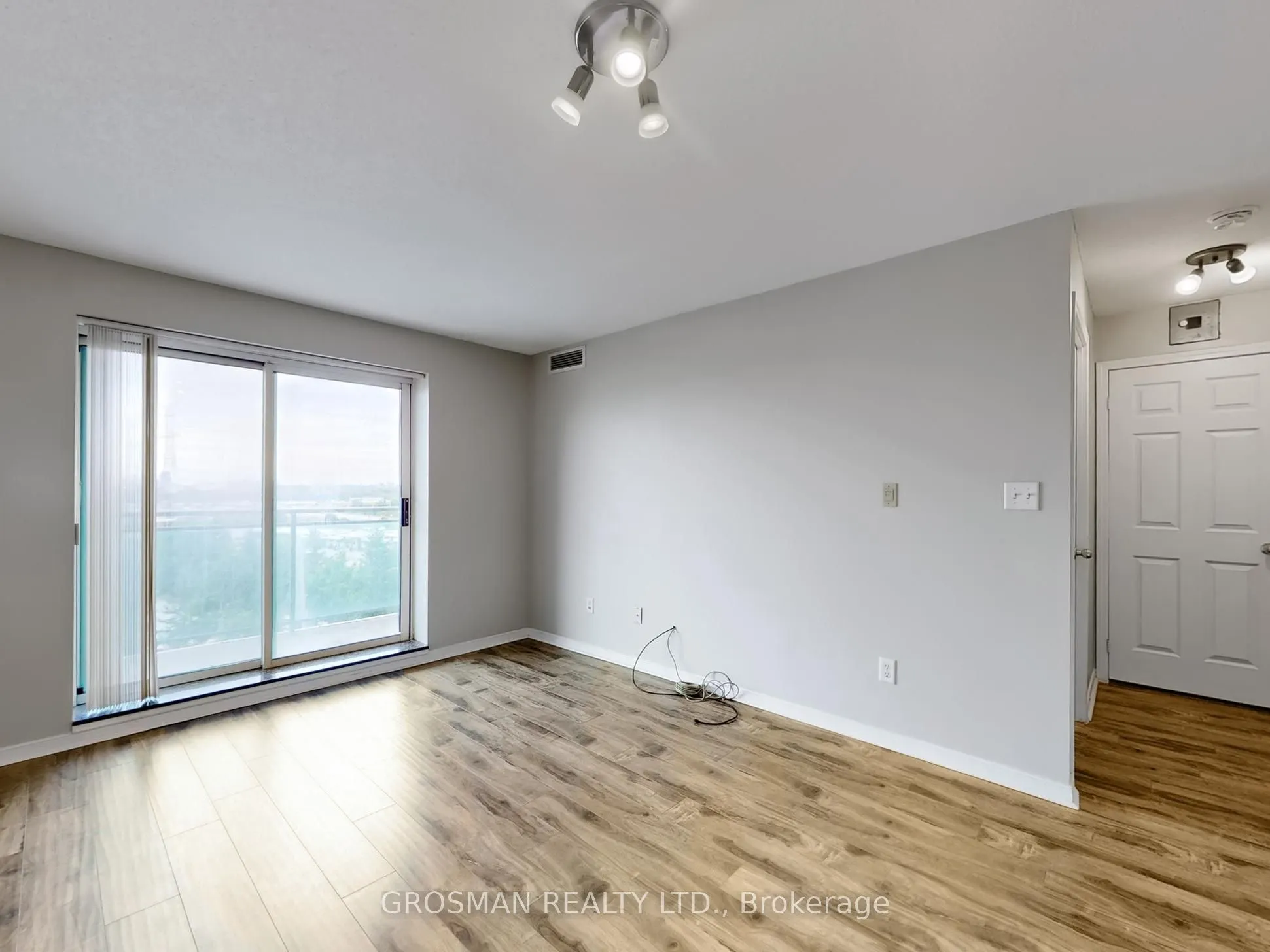 39 Oneida Crescent, #721