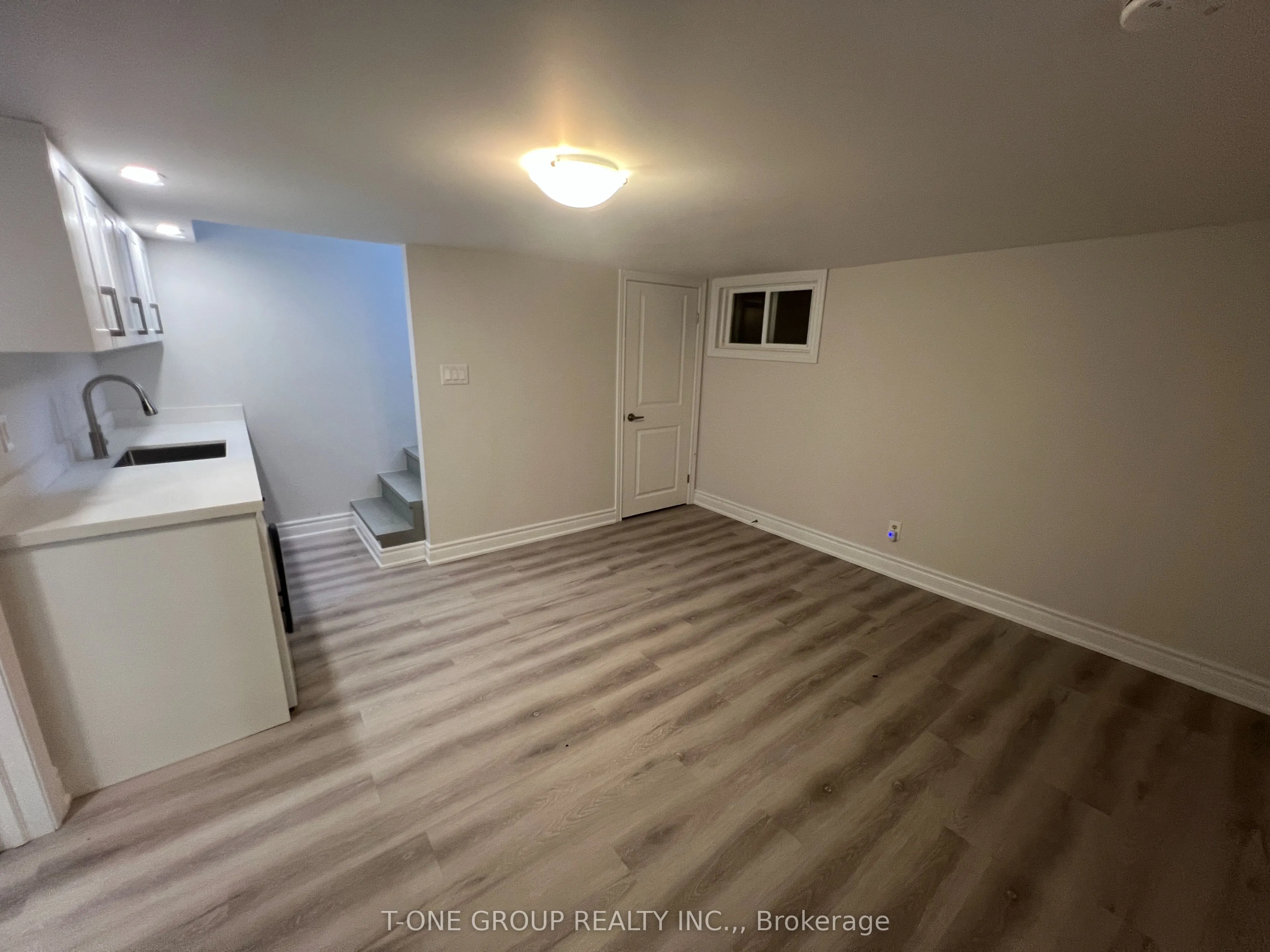 98 Thornton Avenue
