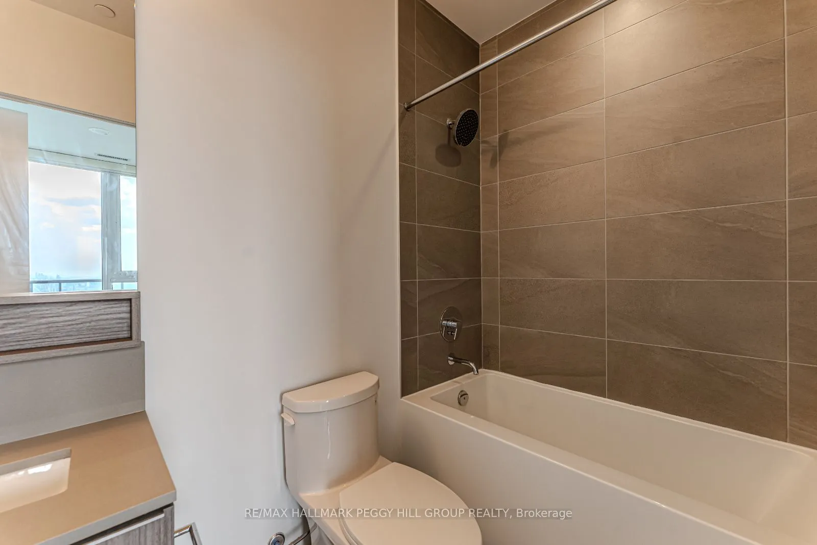 5 Buttermill Avenue, #PH05