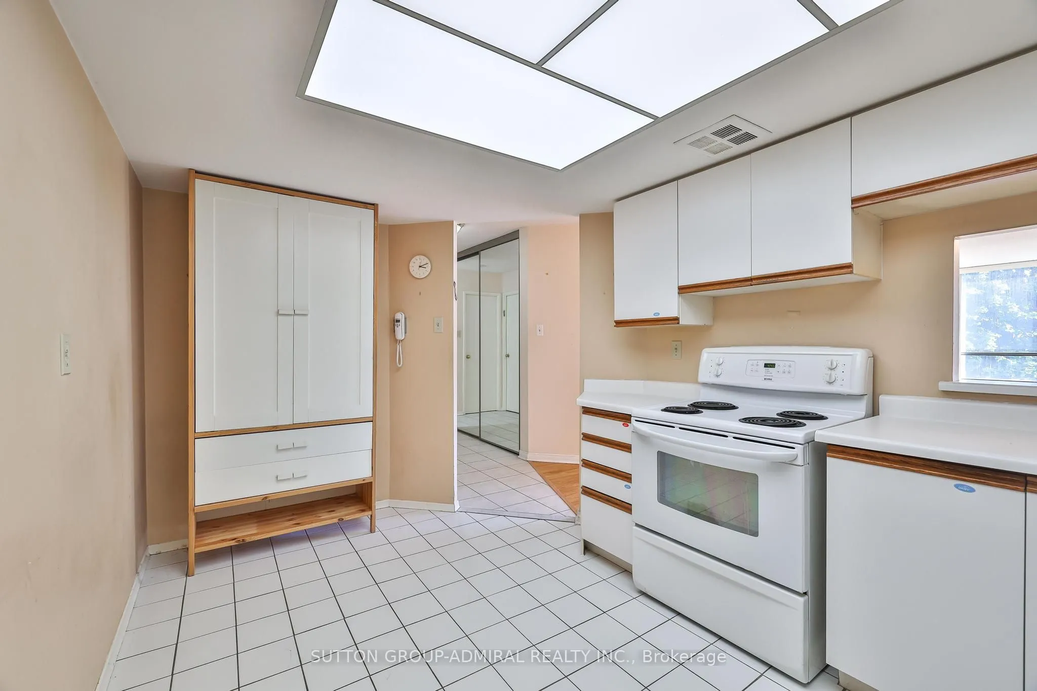 7420 Bathurst Street, #308