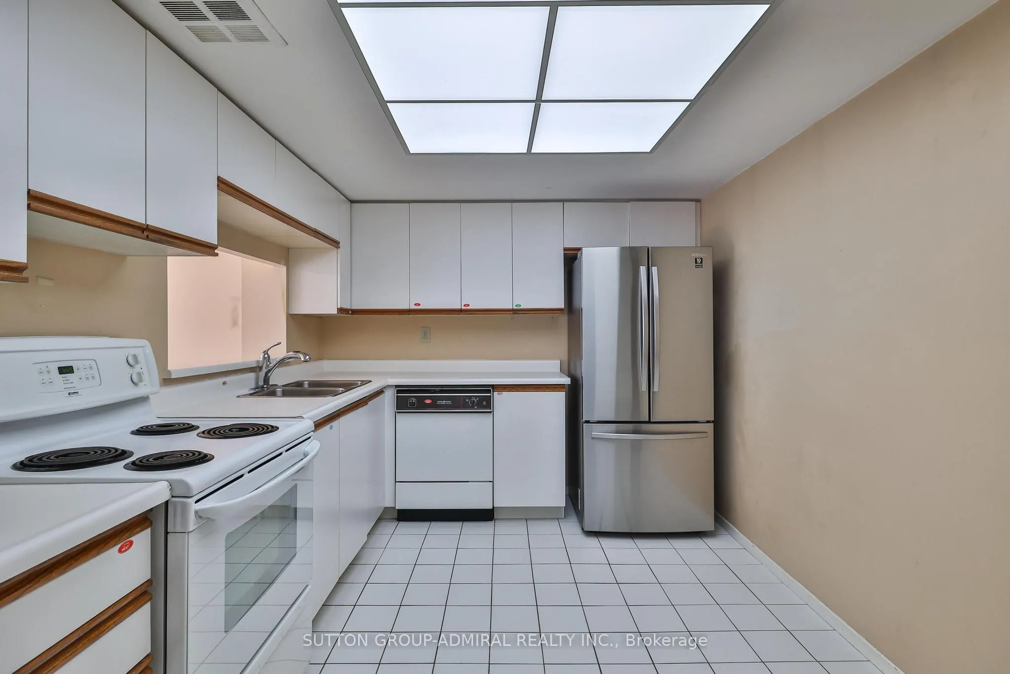 7420 Bathurst Street, #308