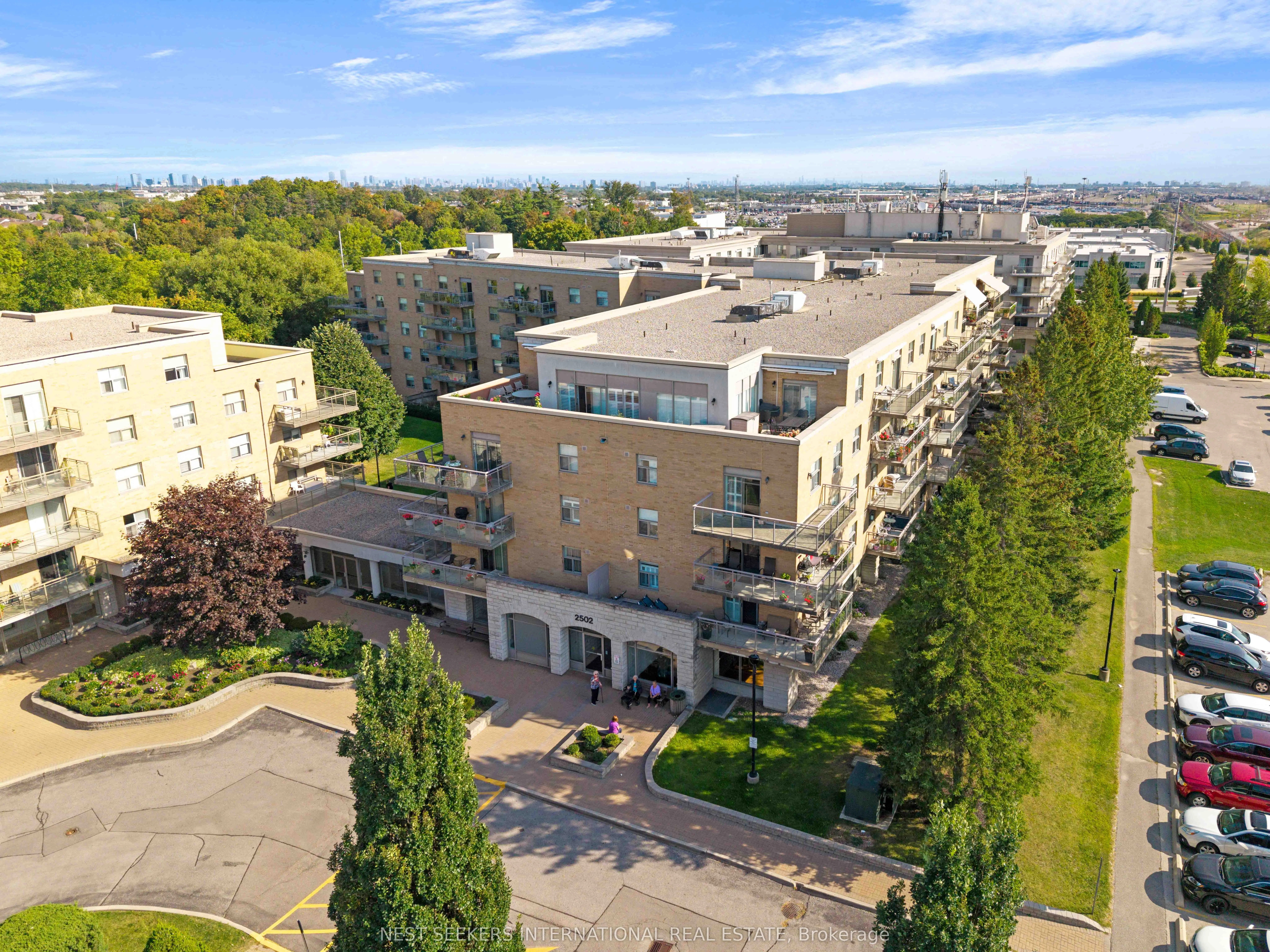 2502 Rutherford Road, #415
