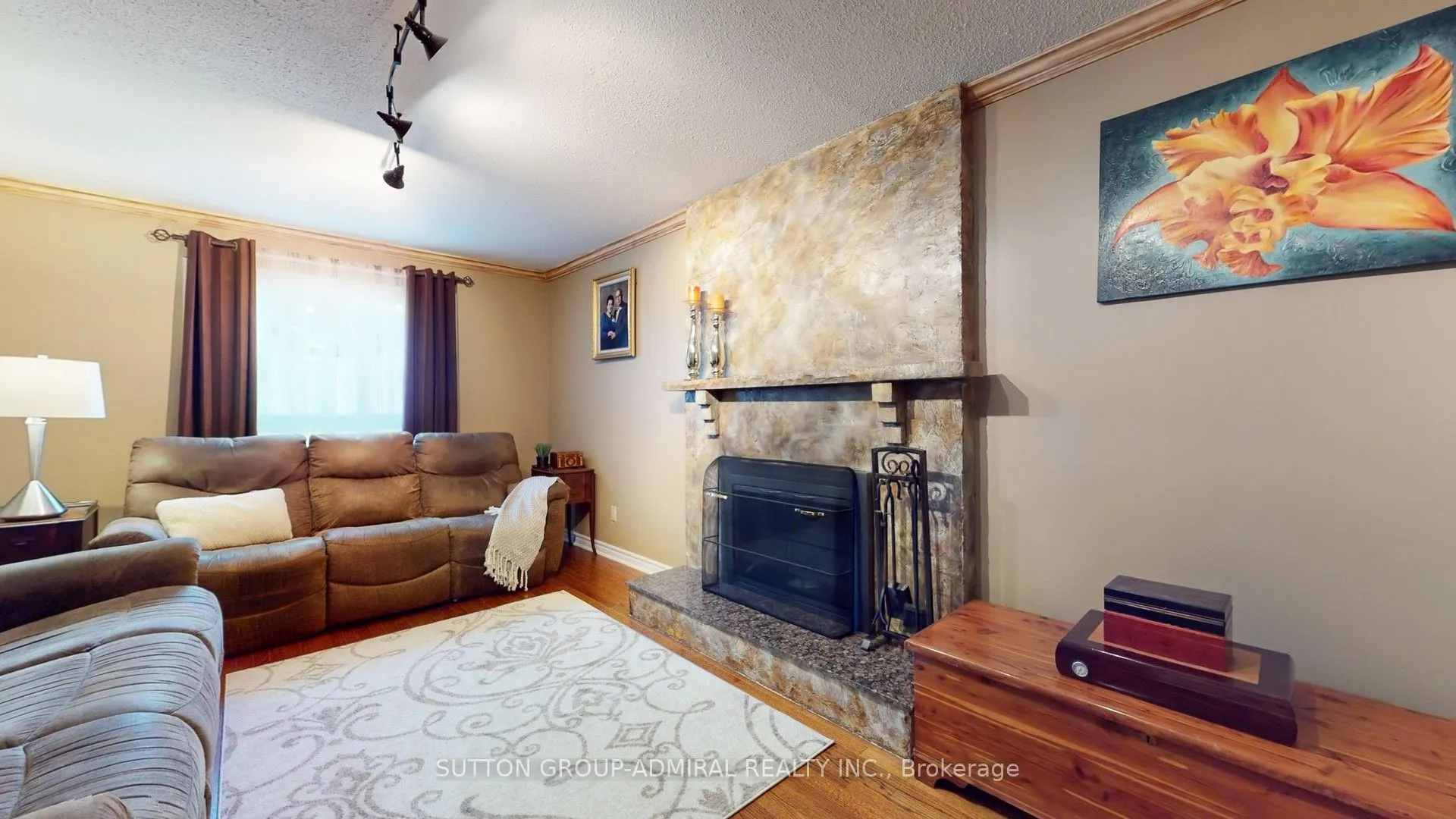 25 Flamingo Road
