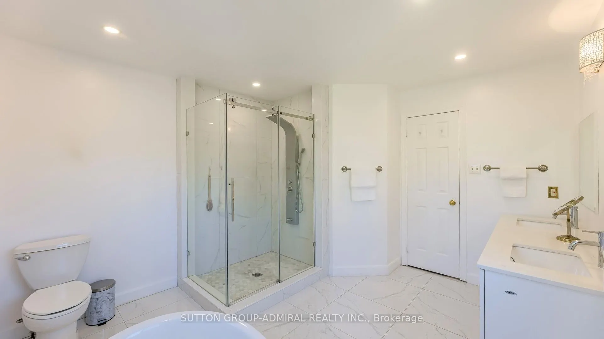 25 Flamingo Road