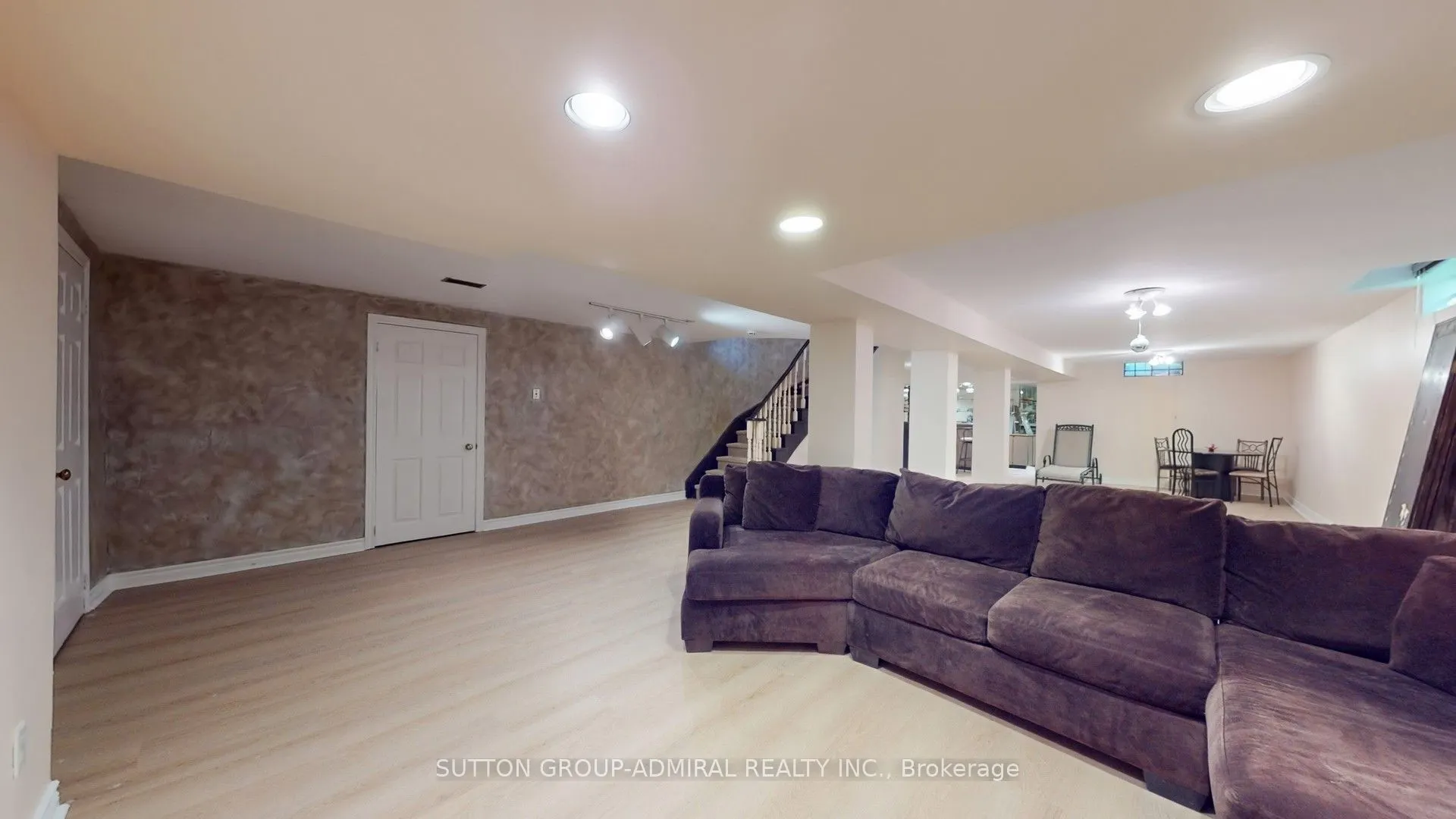 25 Flamingo Road