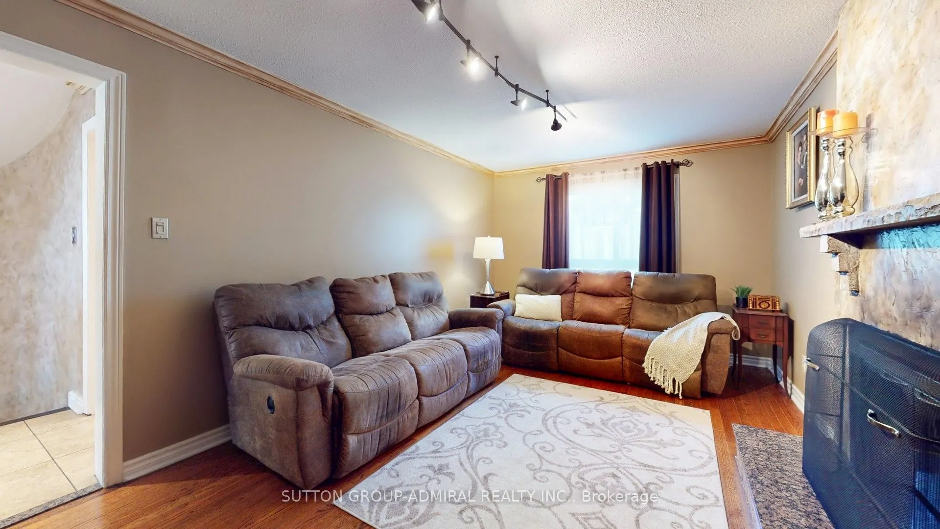 25 Flamingo Road