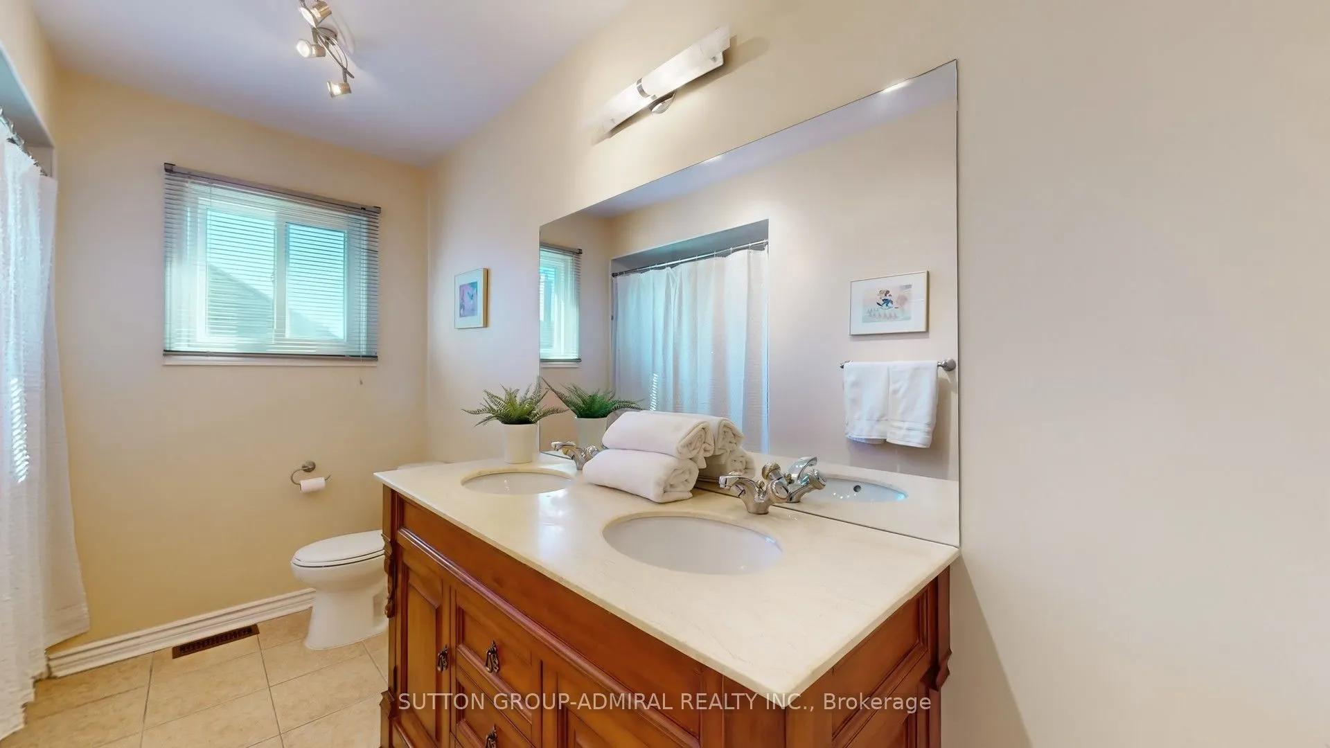 25 Flamingo Road
