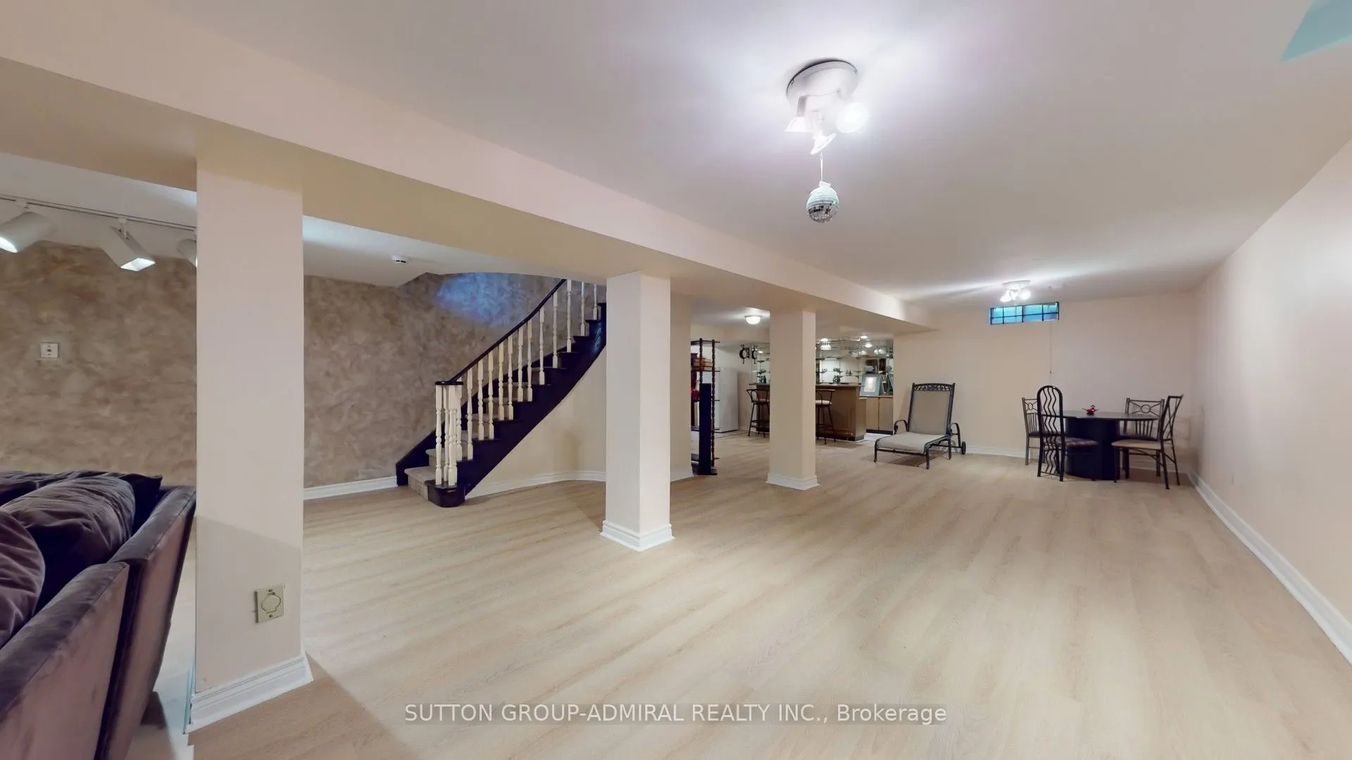 25 Flamingo Road