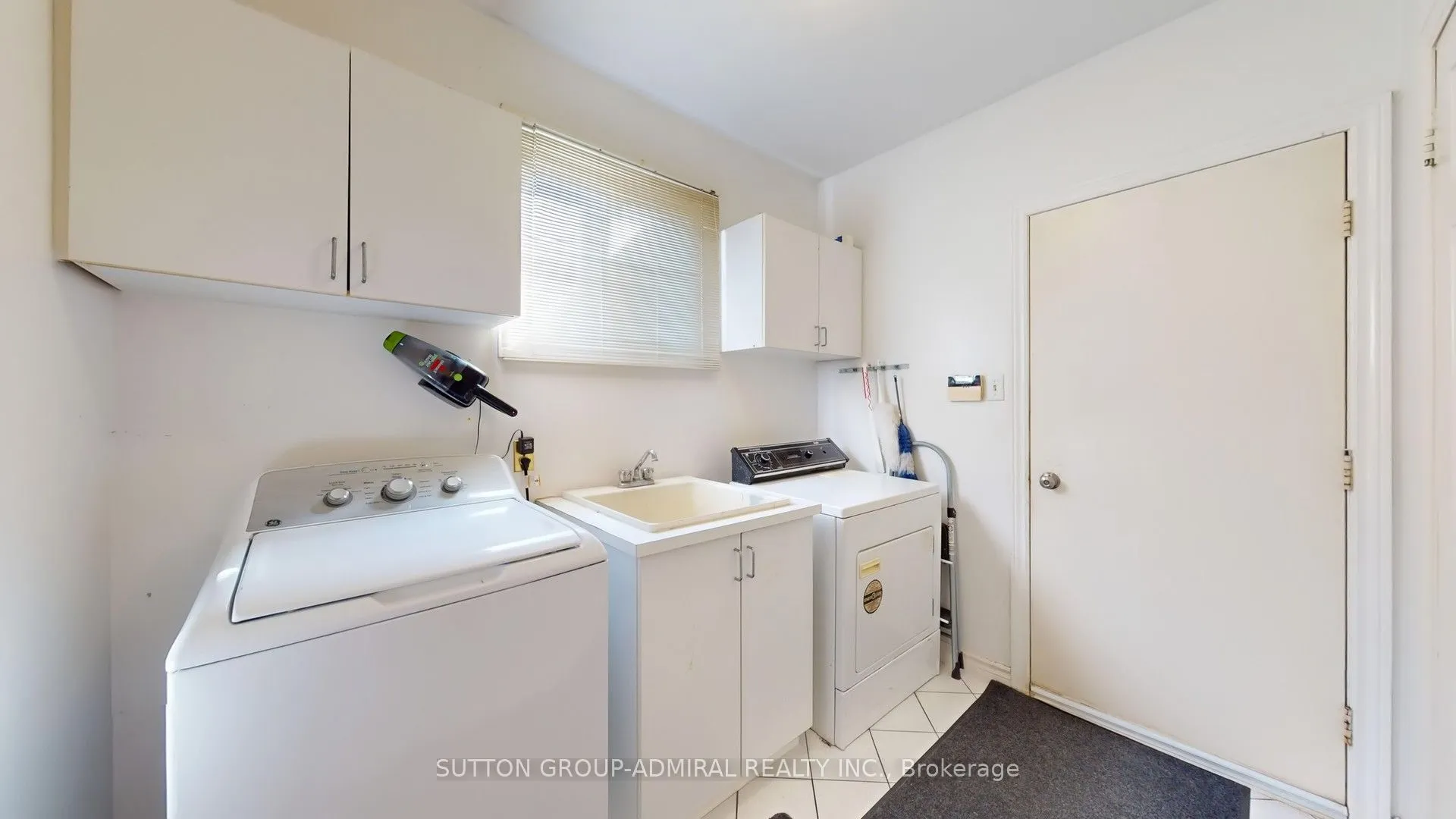 25 Flamingo Road