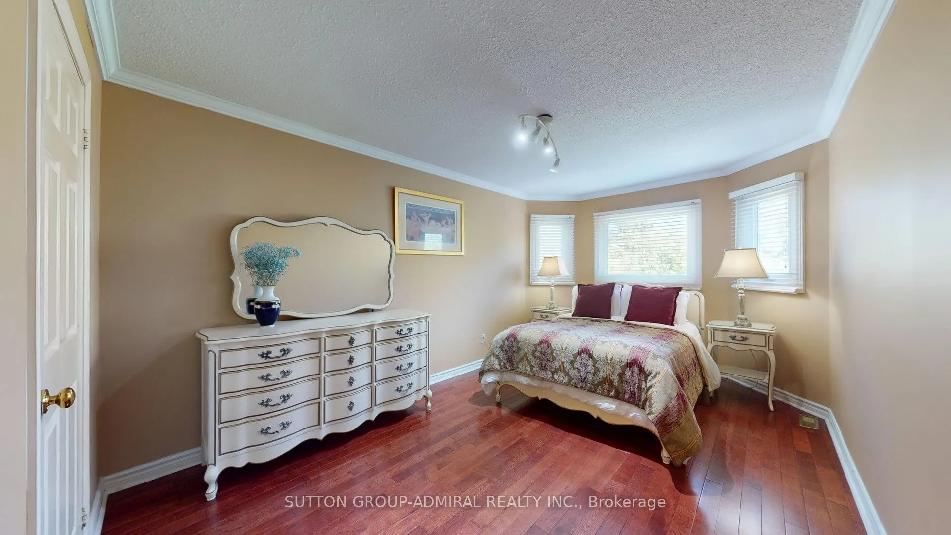 25 Flamingo Road